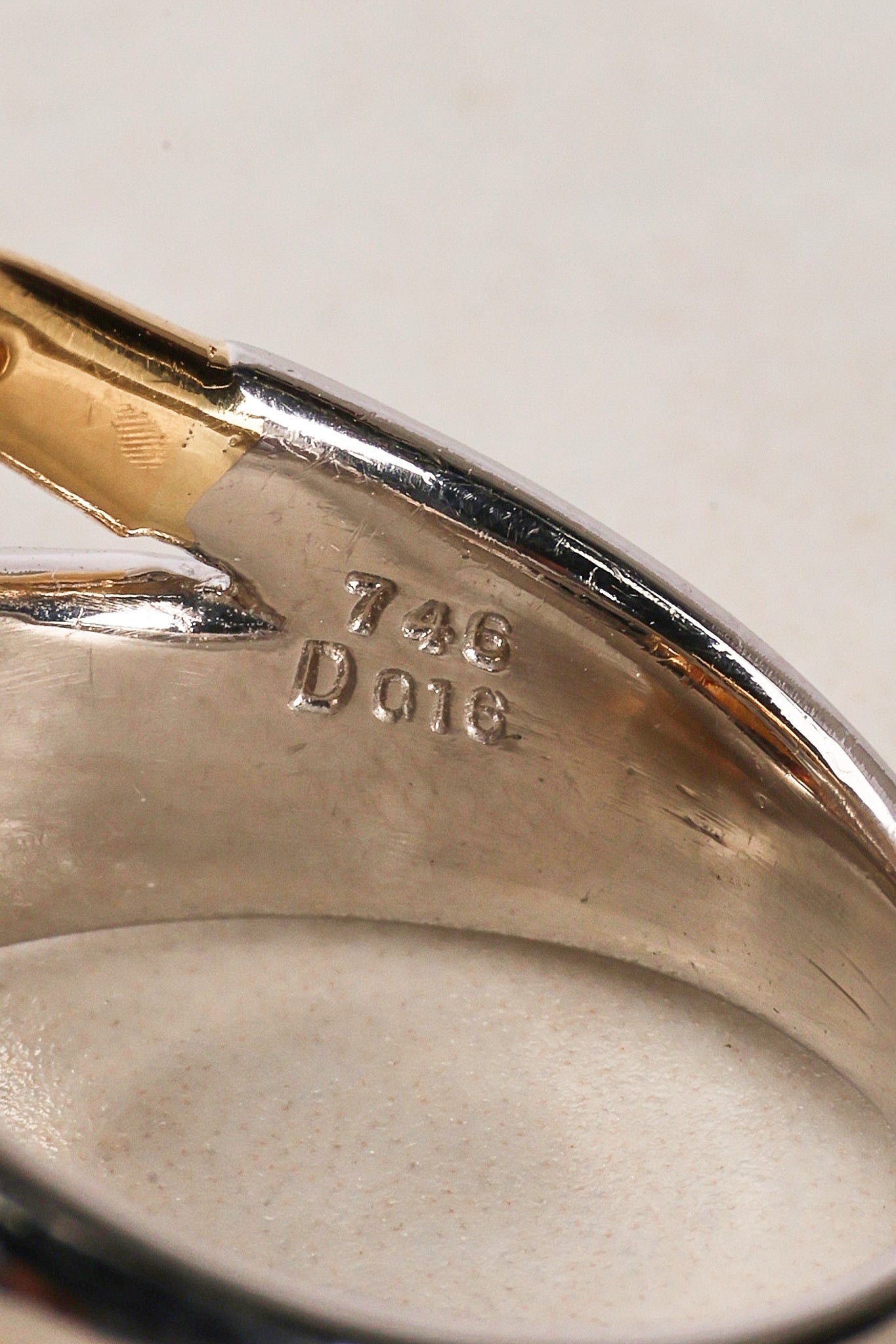 1990s 18K Yellow Gold Citrine, Peridot, and Diamond Curved Ring, Size US 5 - Drop 23