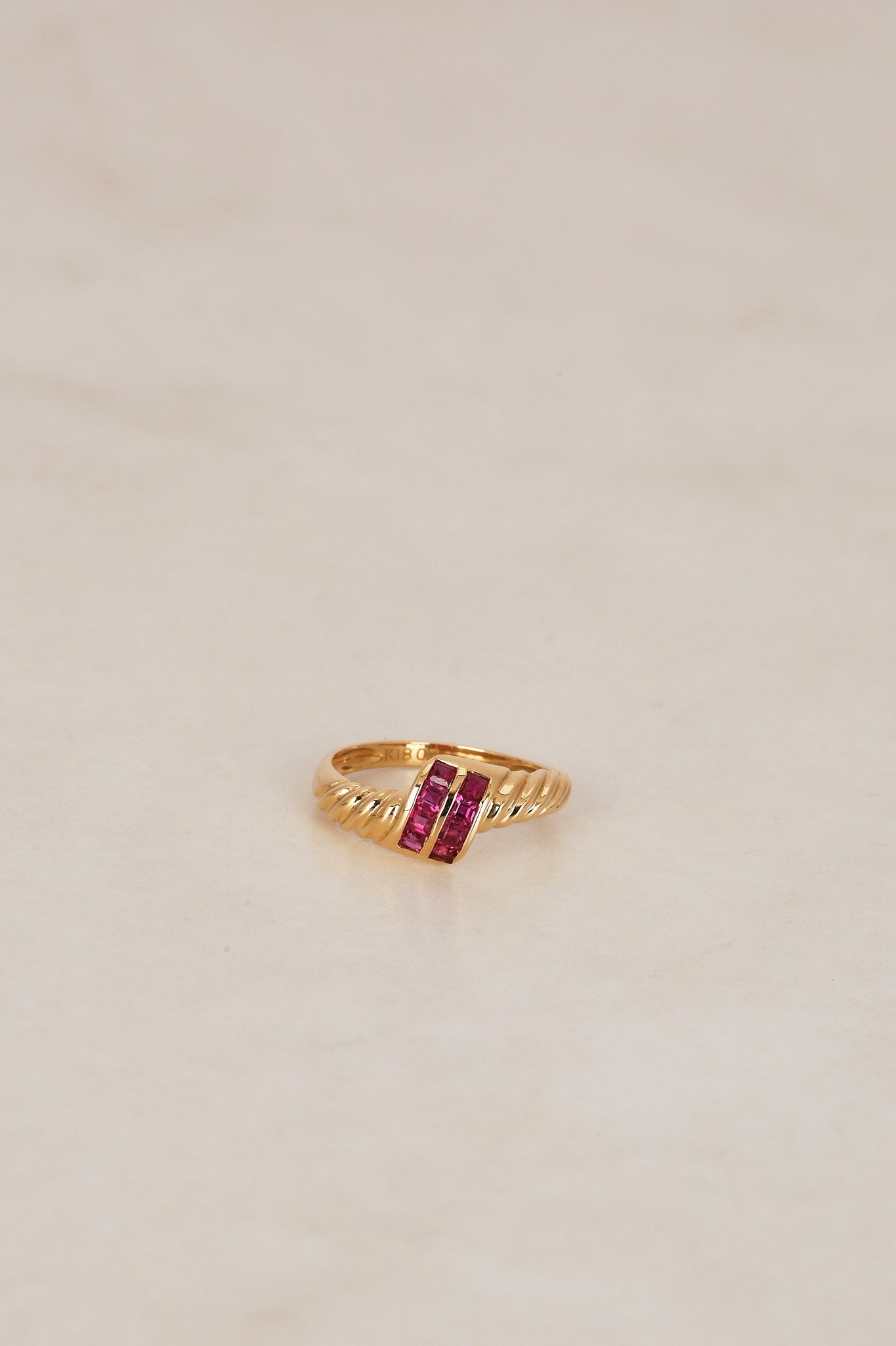 18K Yellow Gold Ruby Channel Ridge Ring, Size US 4.5