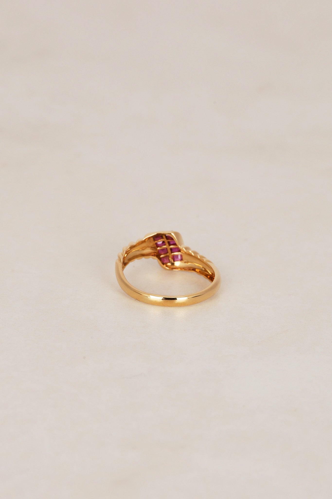 18K Yellow Gold Ruby Channel Ridge Ring, Size US 4.5