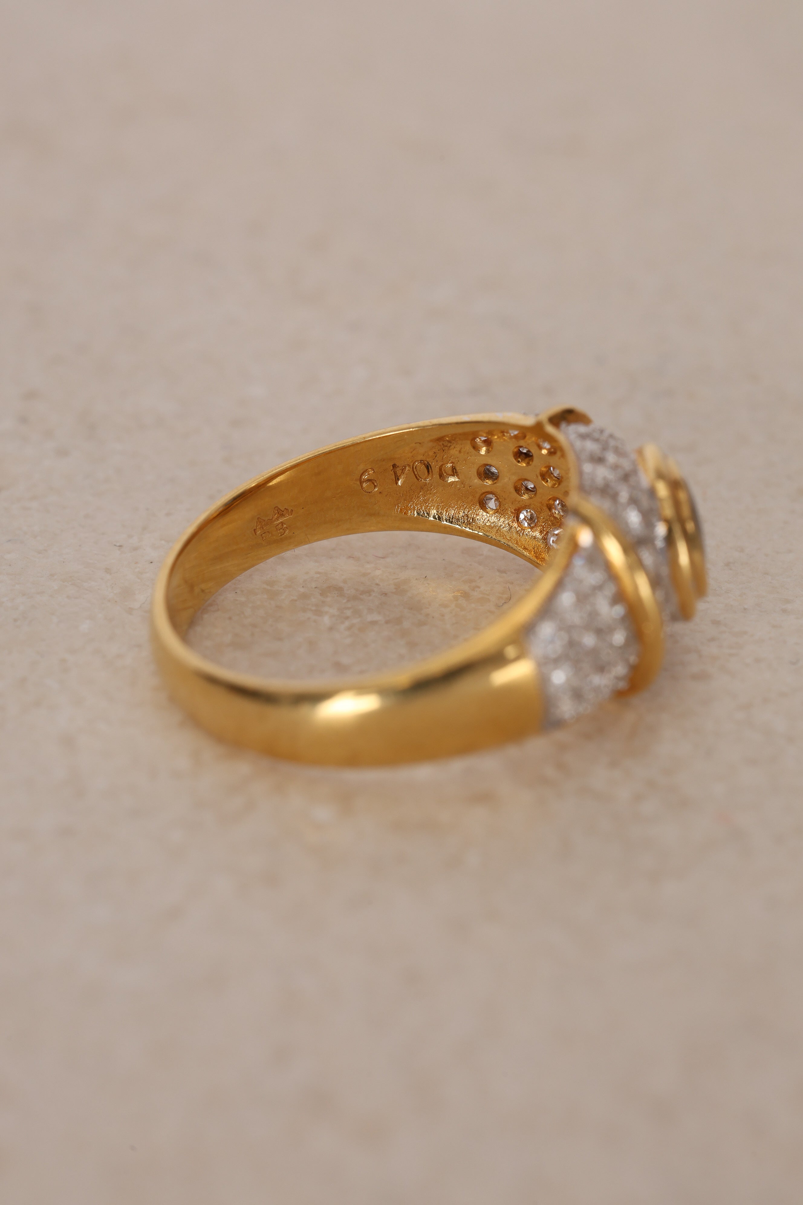 18K Sapphire & Diamond Gold Ring