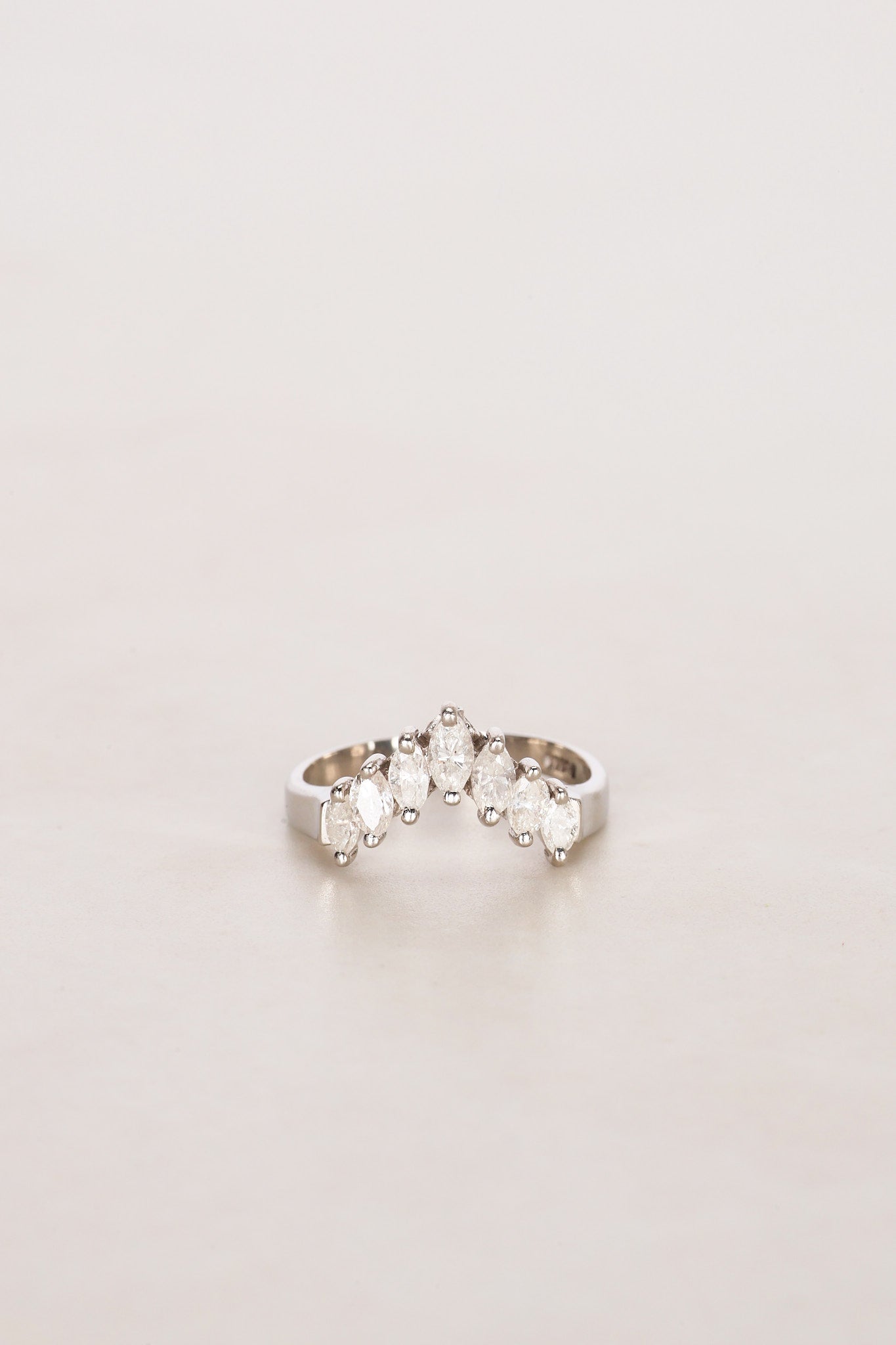 Pt900 Platinum and Diamond Ridge Ring, Size US 6.5