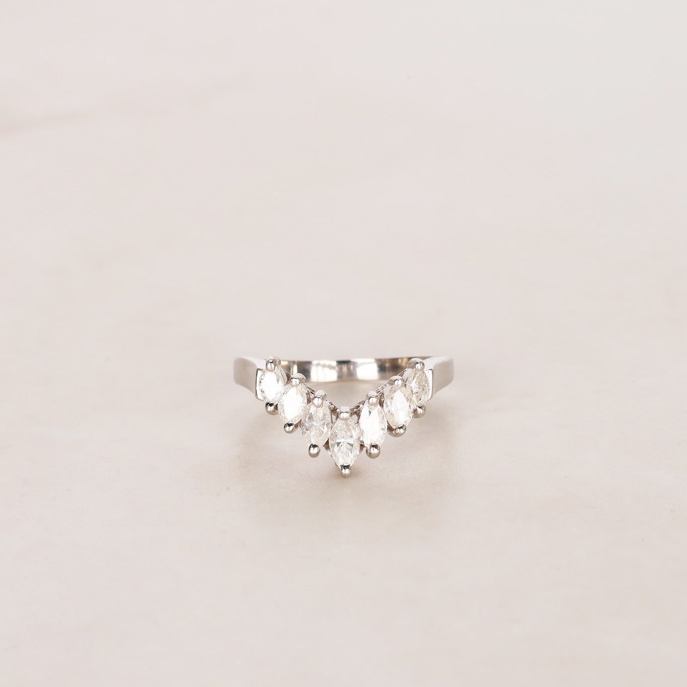 Pt900 Platinum and Diamond Ridge Ring, Size US 6.5