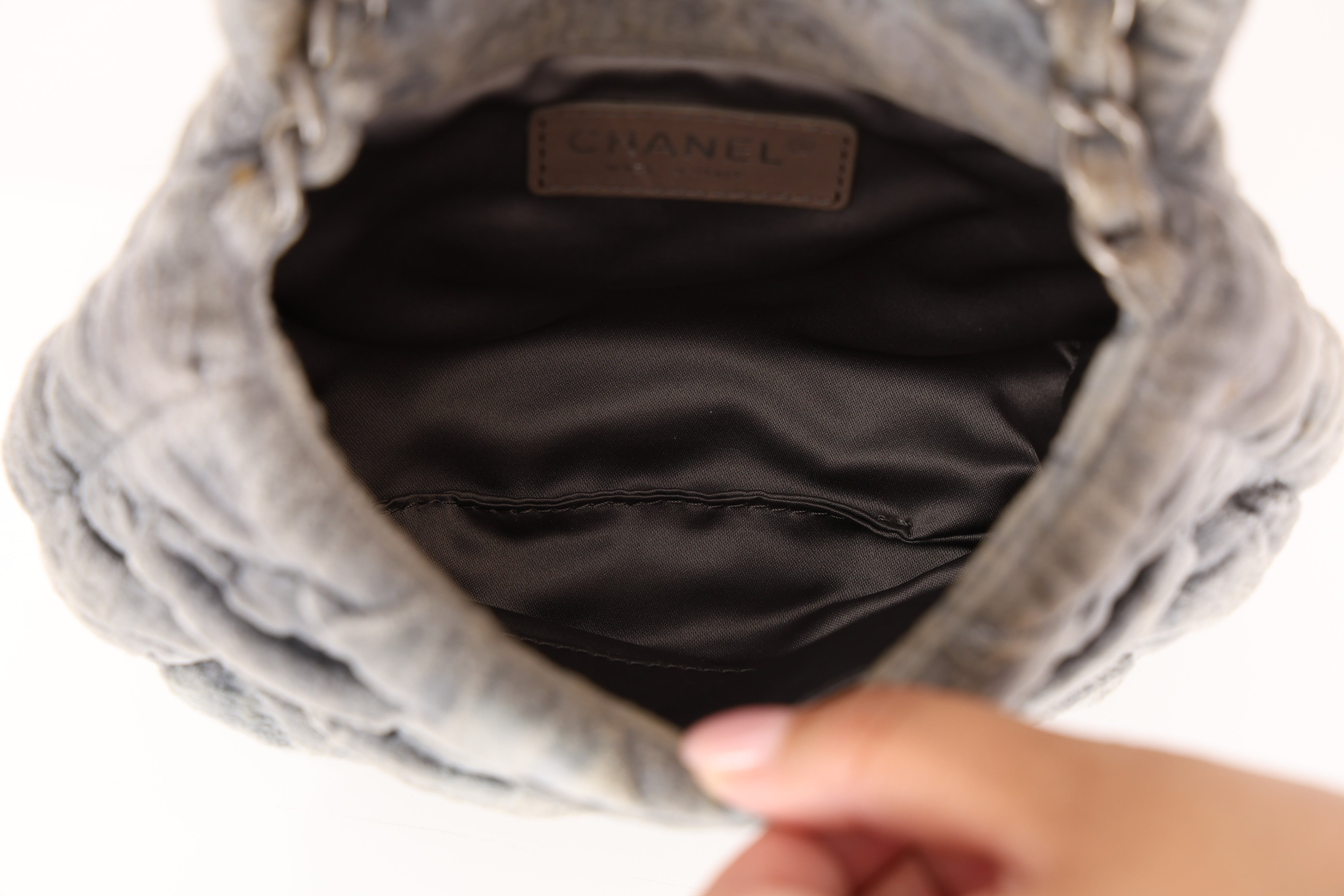 Chanel Paris Moscou Mini Velvet Bubble Quilt Flap RHW