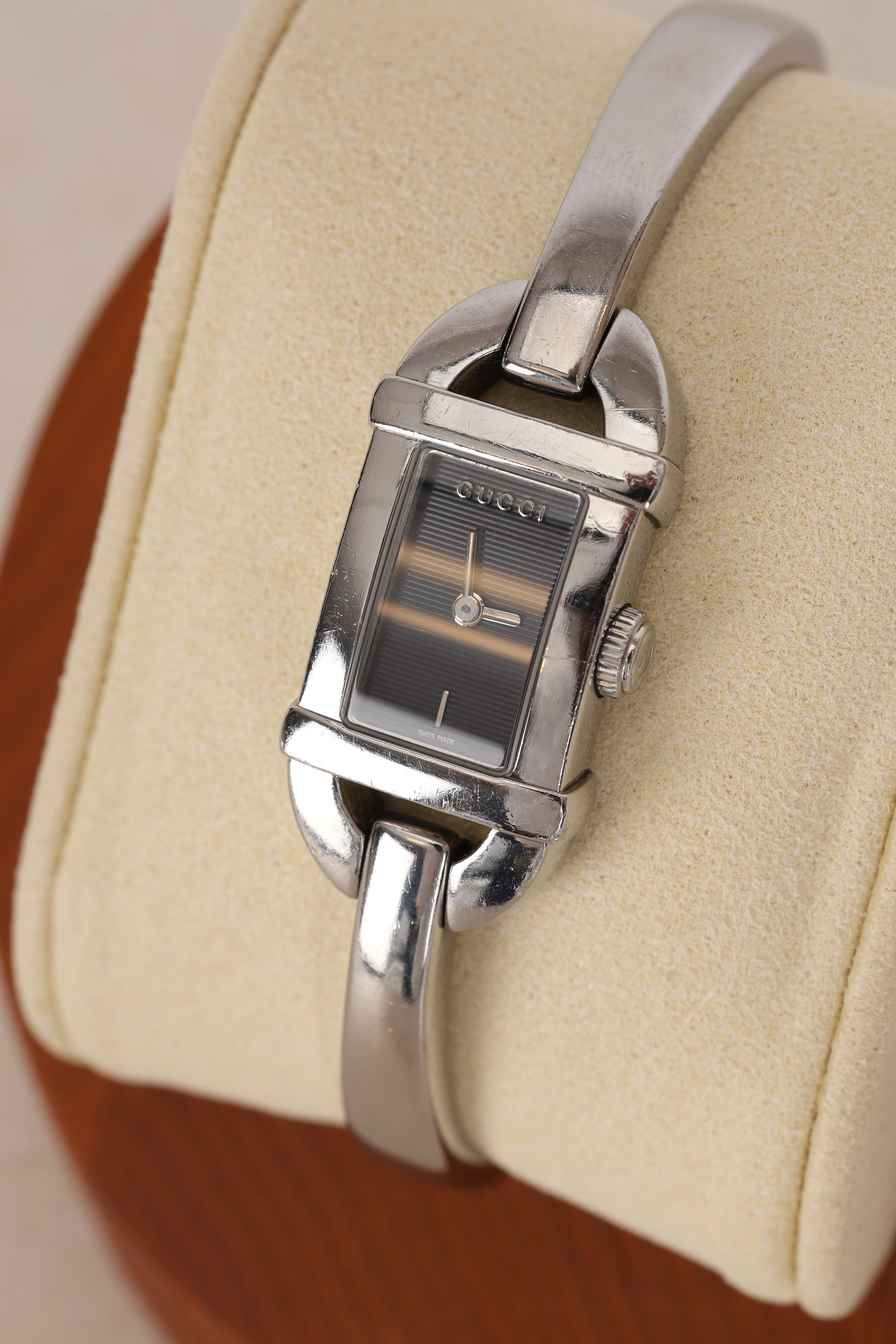 Gucci 6800L Stainless Steel Watch