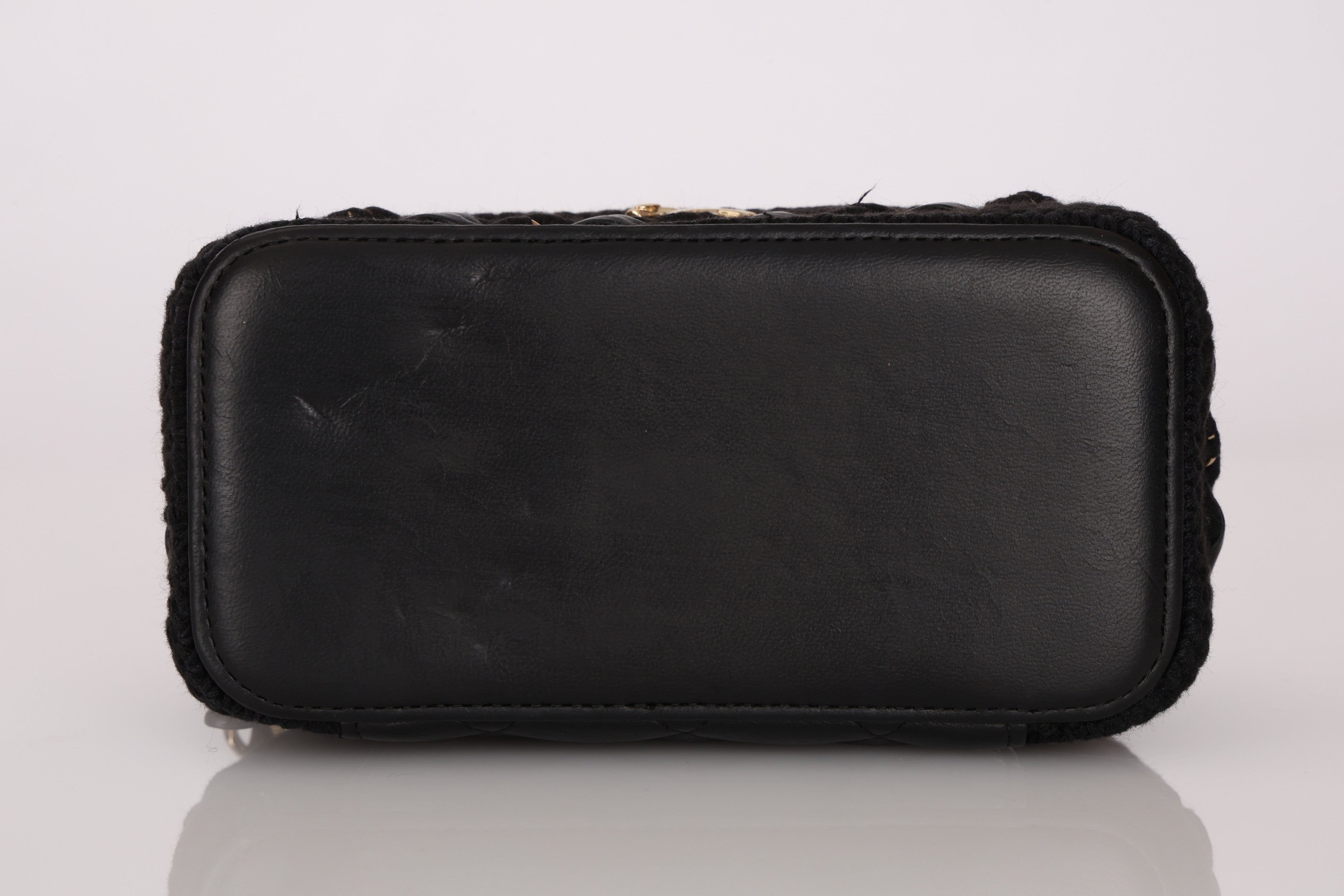 Chanel Vanity Case Black Crochet and Lambskin CGHW