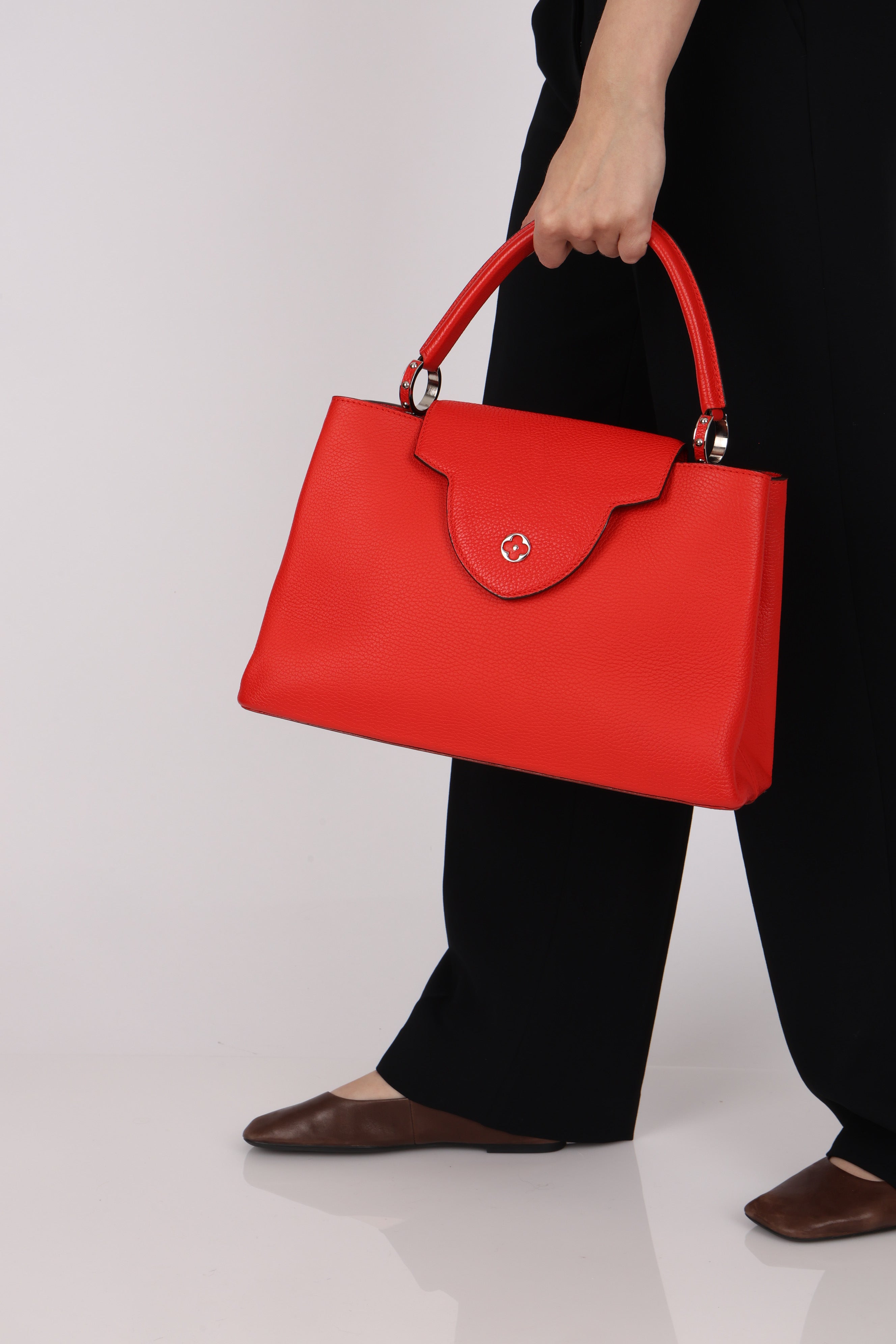 Louis Vuitton Taurillon Capucines MM