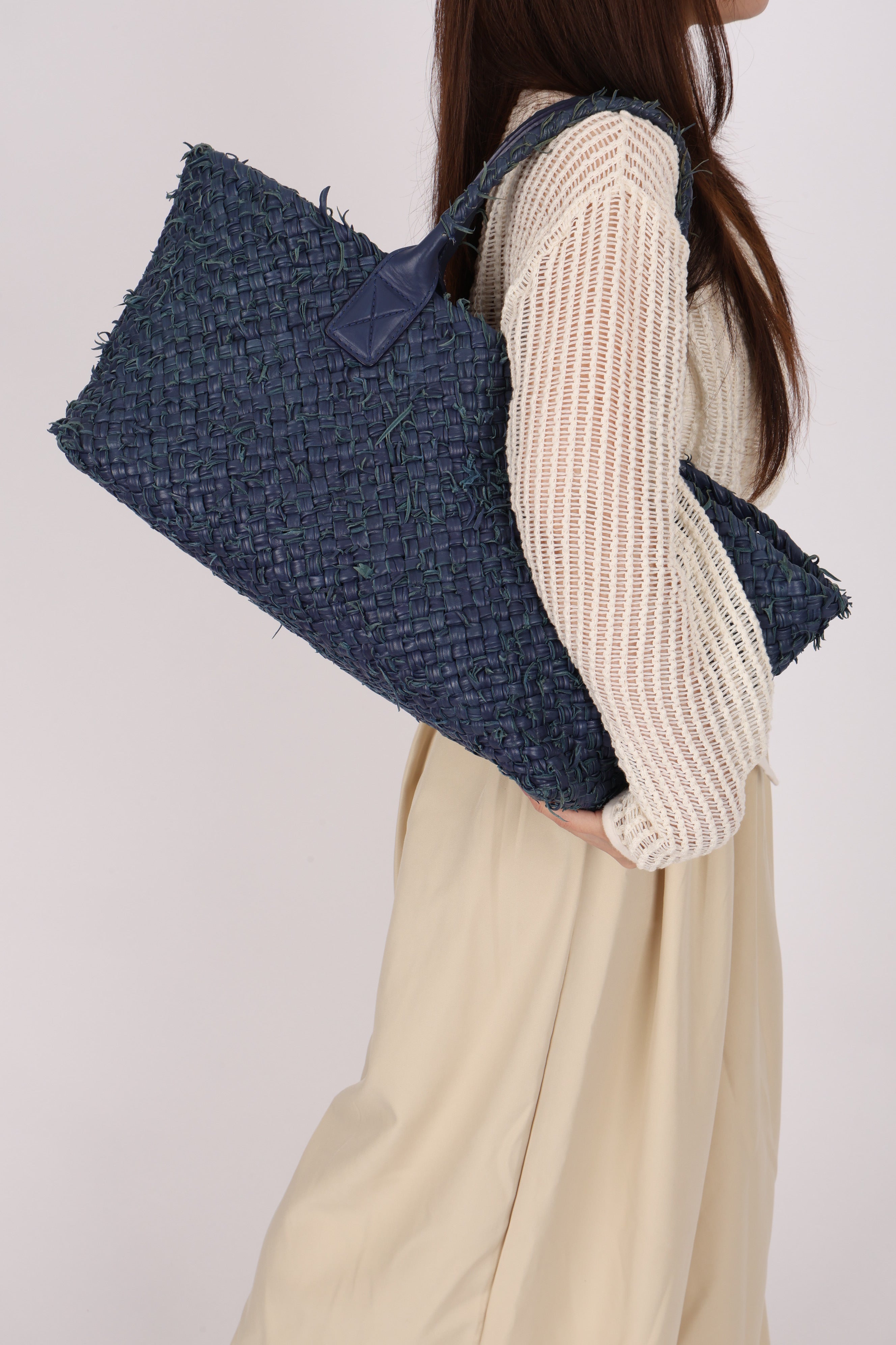 Bottega Veneta Medium Intrecciato Cabat Tote