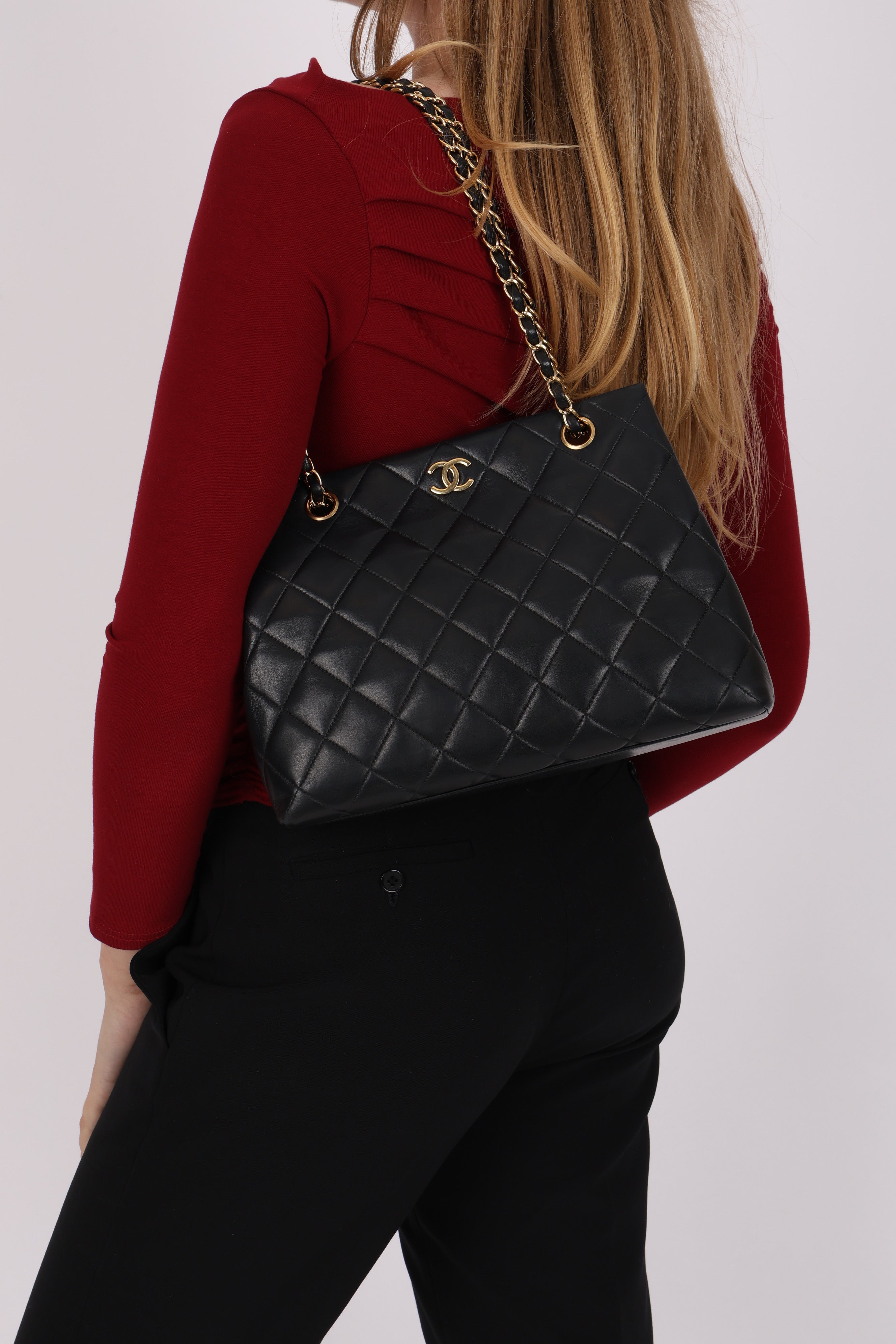 Chanel Tote Black Lambskin GHW