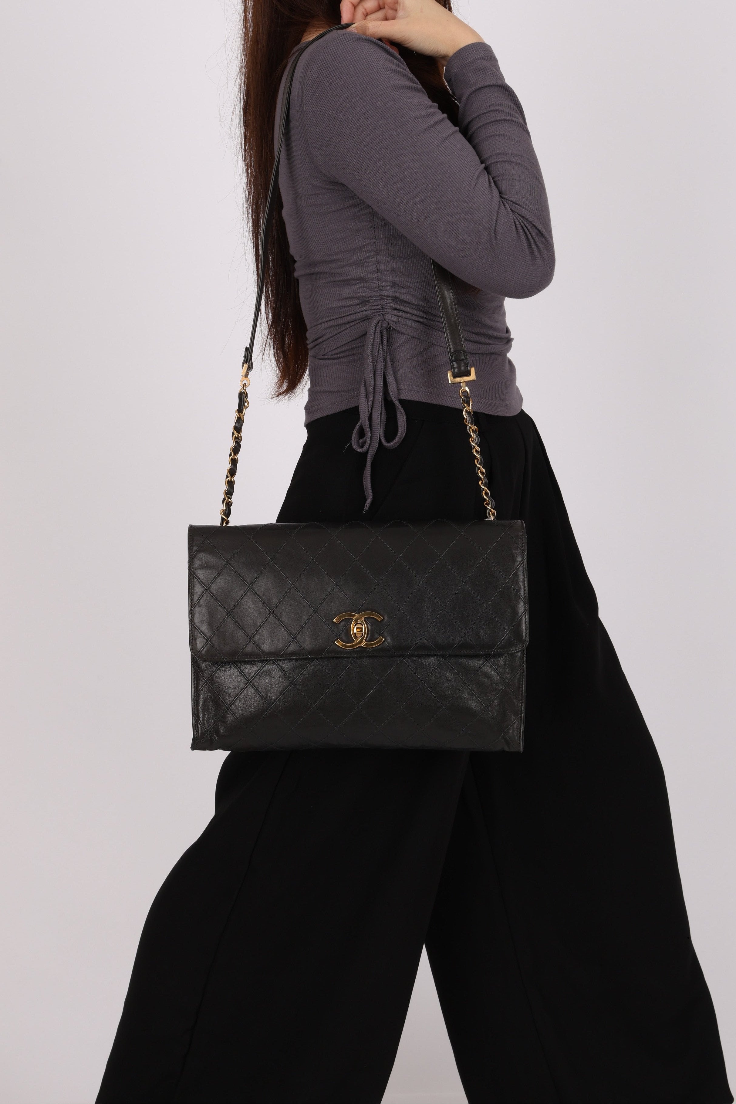 Chanel Turnlock Single Flap Black Lambskin 1987 24K GP