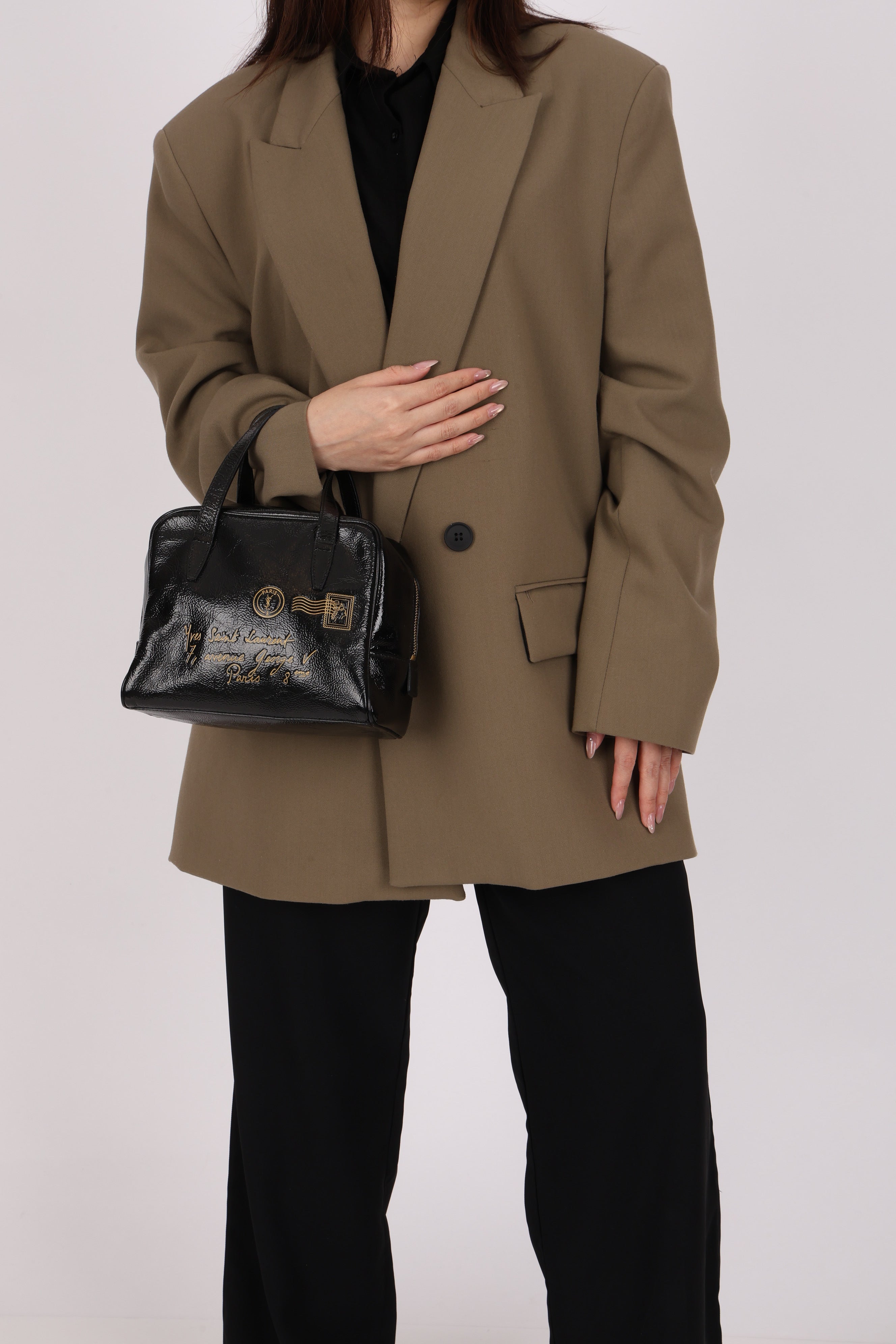Yves Saint Laurent Y-Mail Bag Black Patent