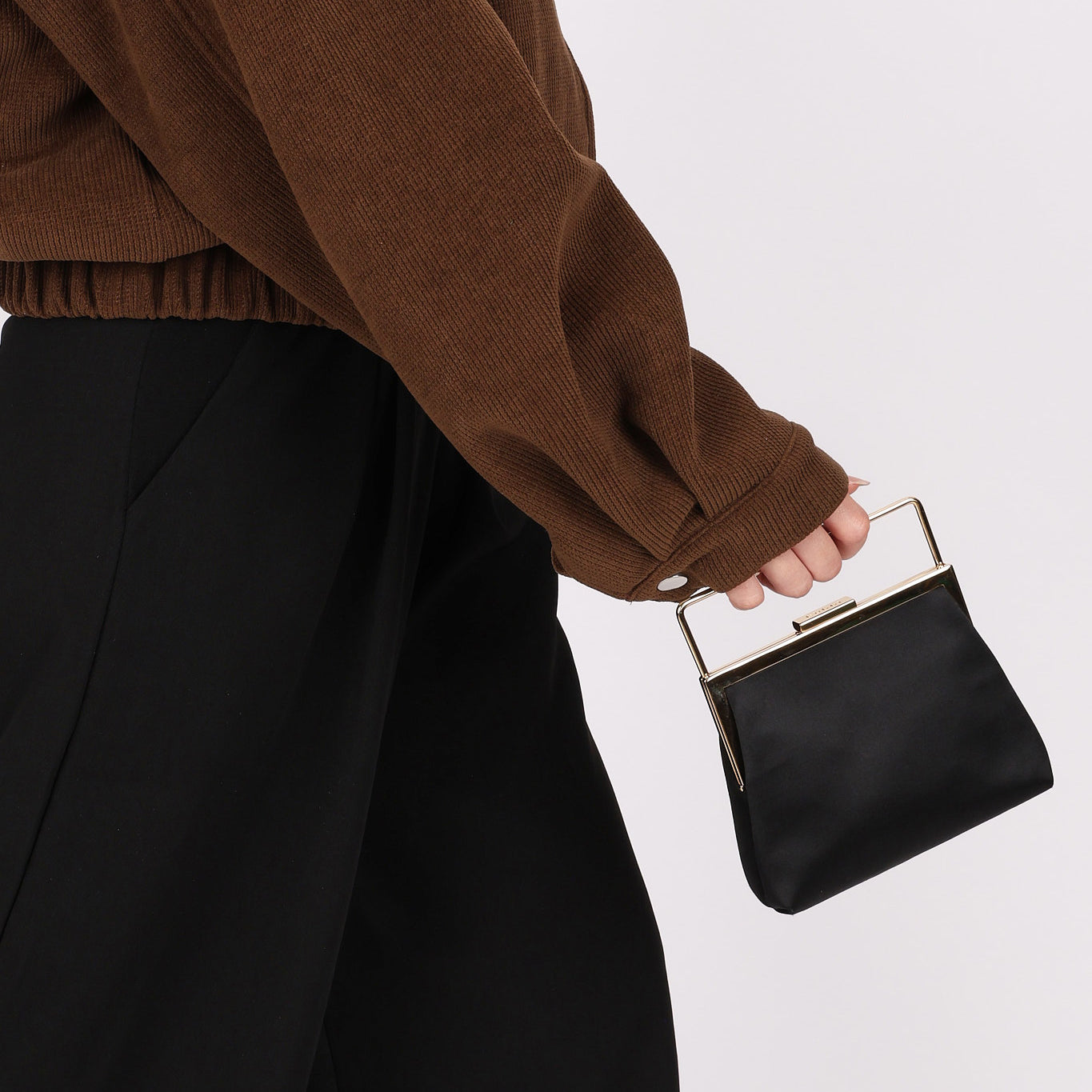 Gucci Kisslock Top Handle Clutch Black Satin