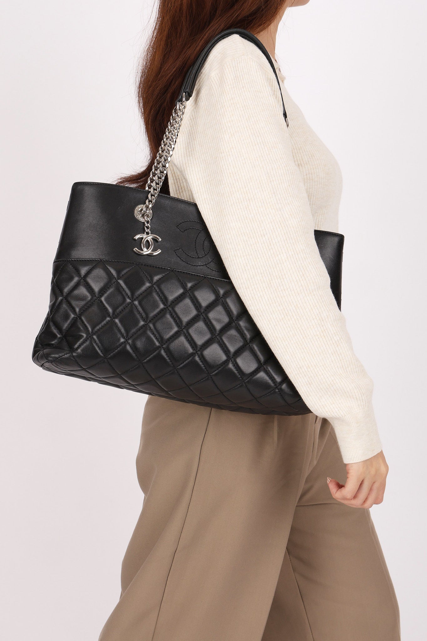 Chanel Medium Urban Delight Tote Black Lambskin SHW