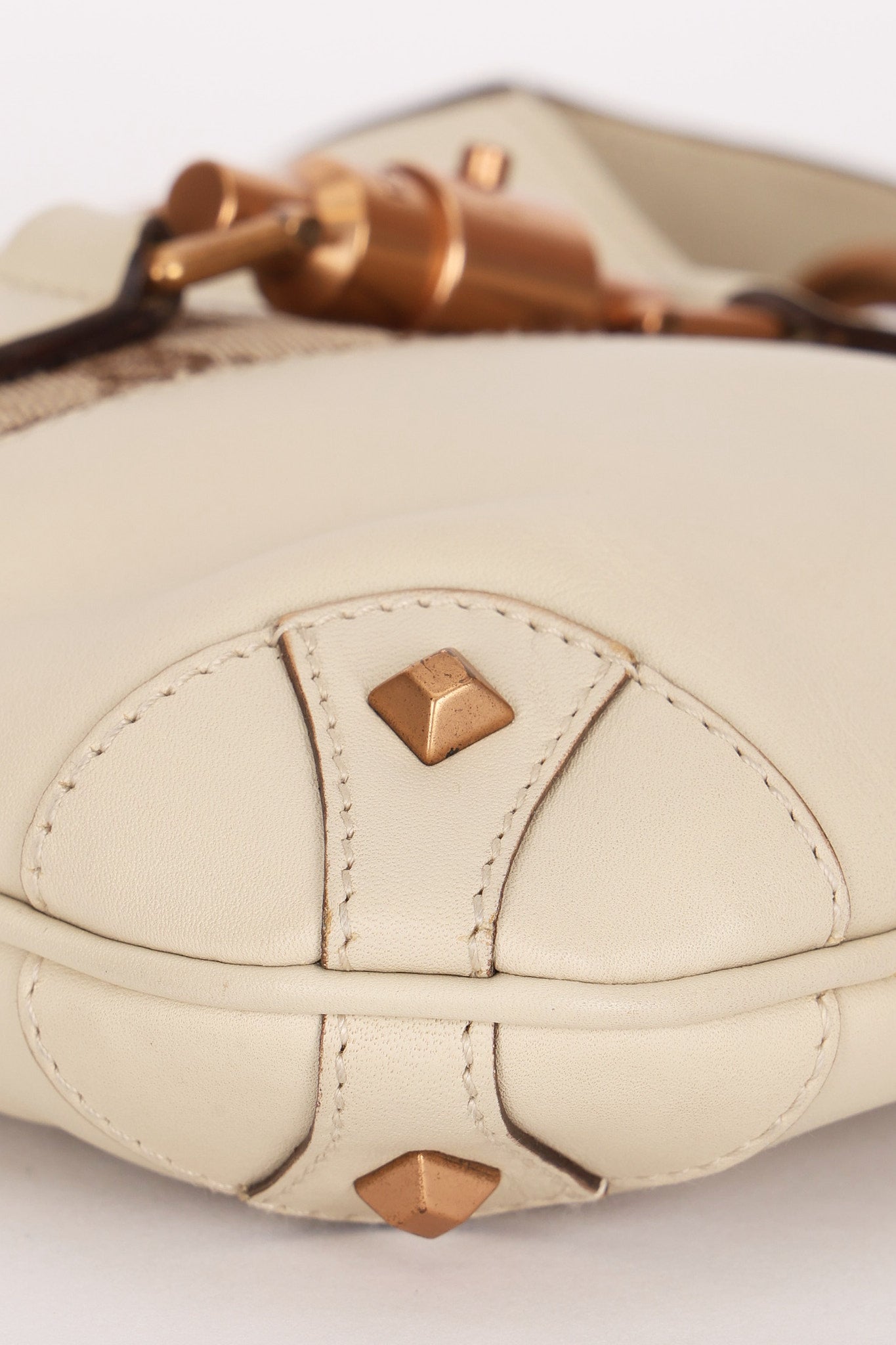 Gucci (GG Canvas) Jackie Bag