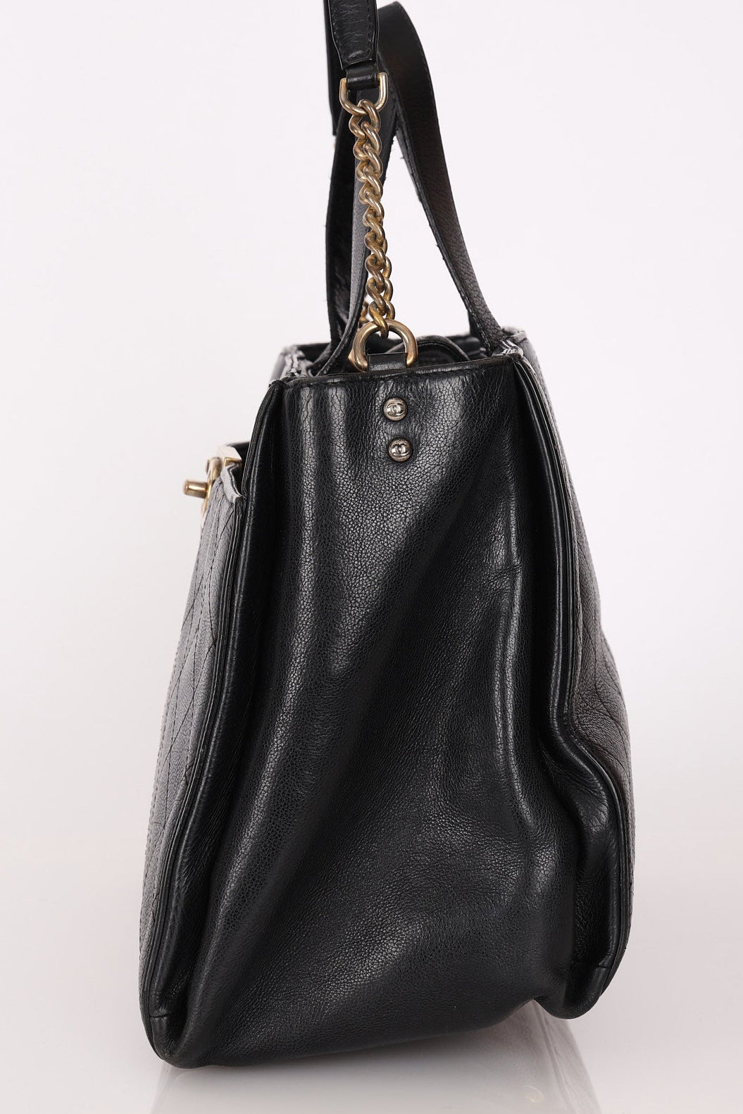 Chanel Turnlock Front Pocket Top Handle Shoulder Bag Black Calfskin AGHW