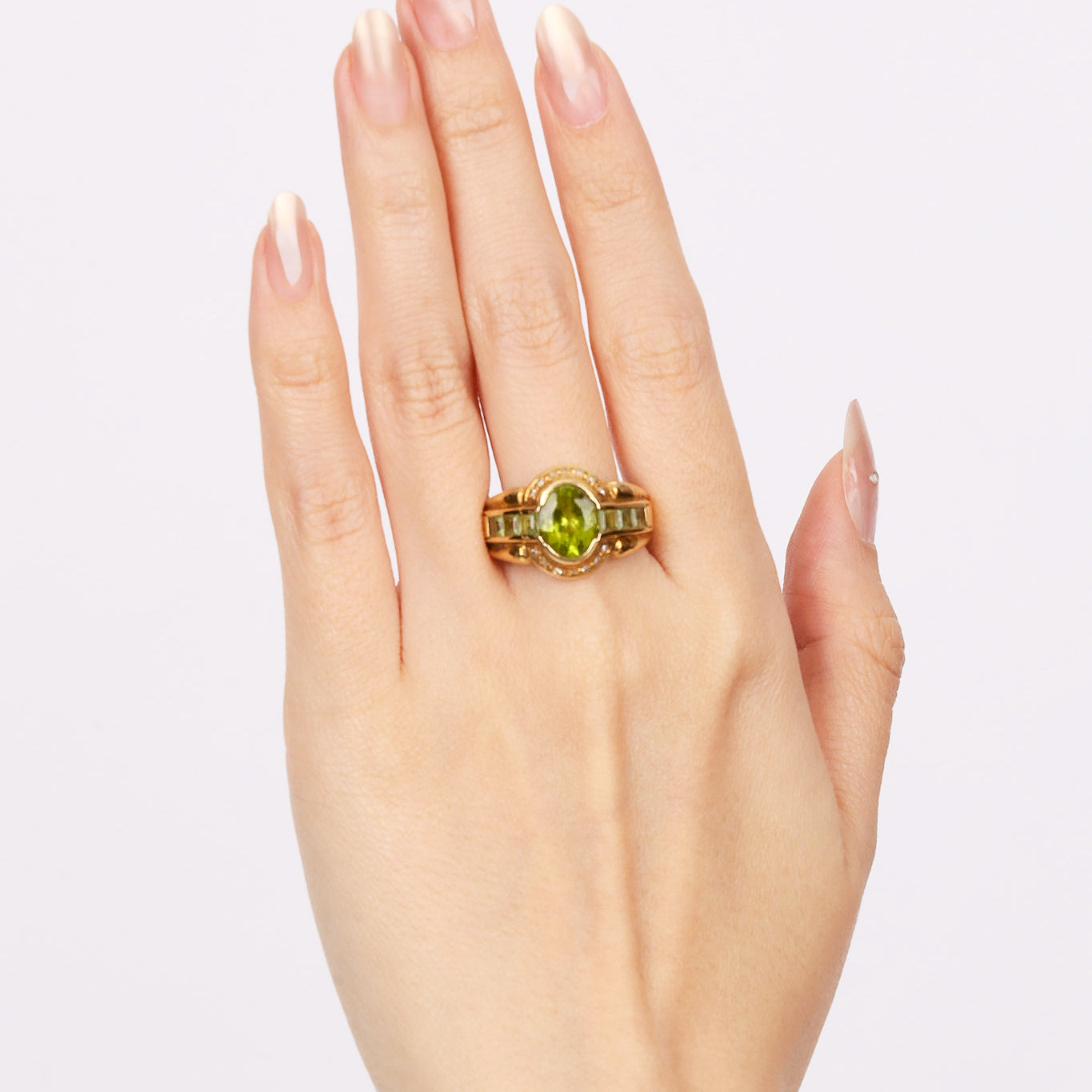18K Diamond and Peridot Gold Ring