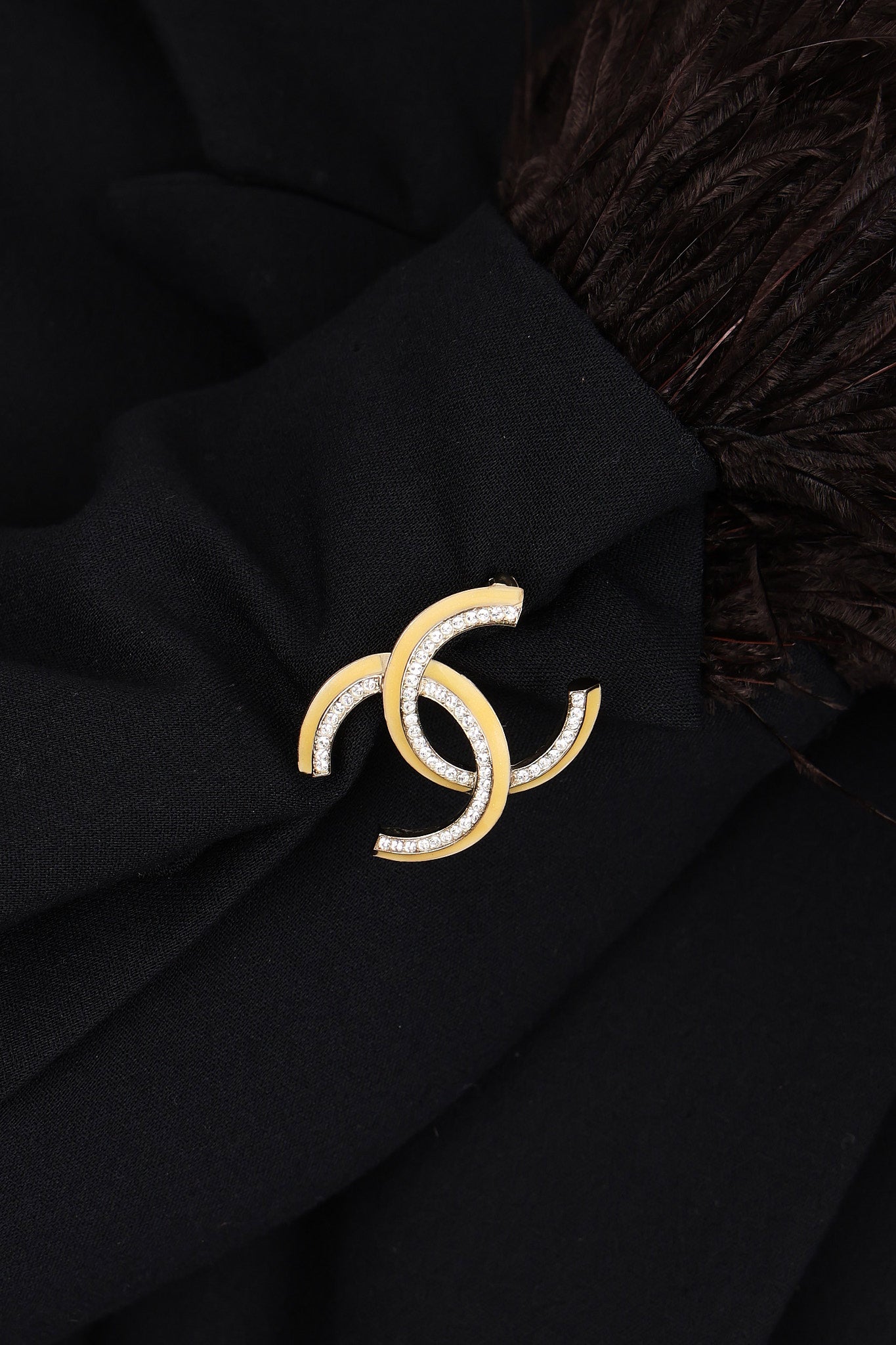 Chanel CC Gold Diamond Brooch