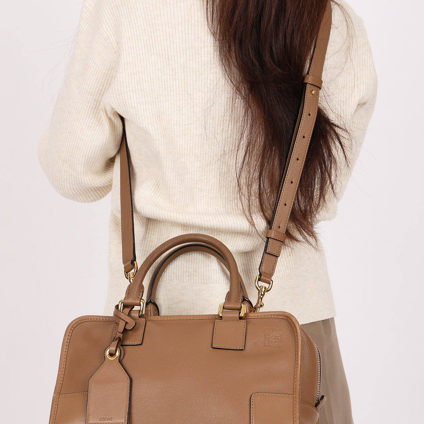 Loewe Amazona 28 Light Mocha