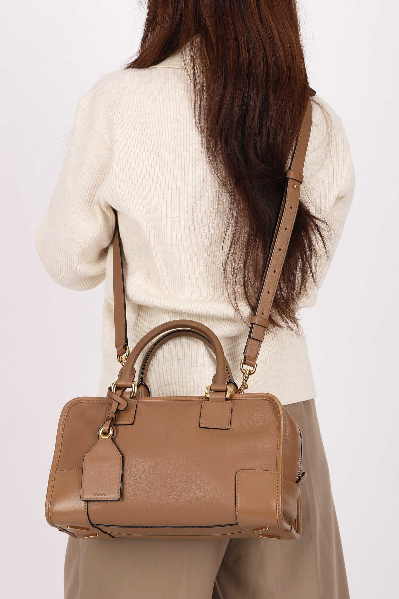 Loewe Amazona 28 Light Mocha