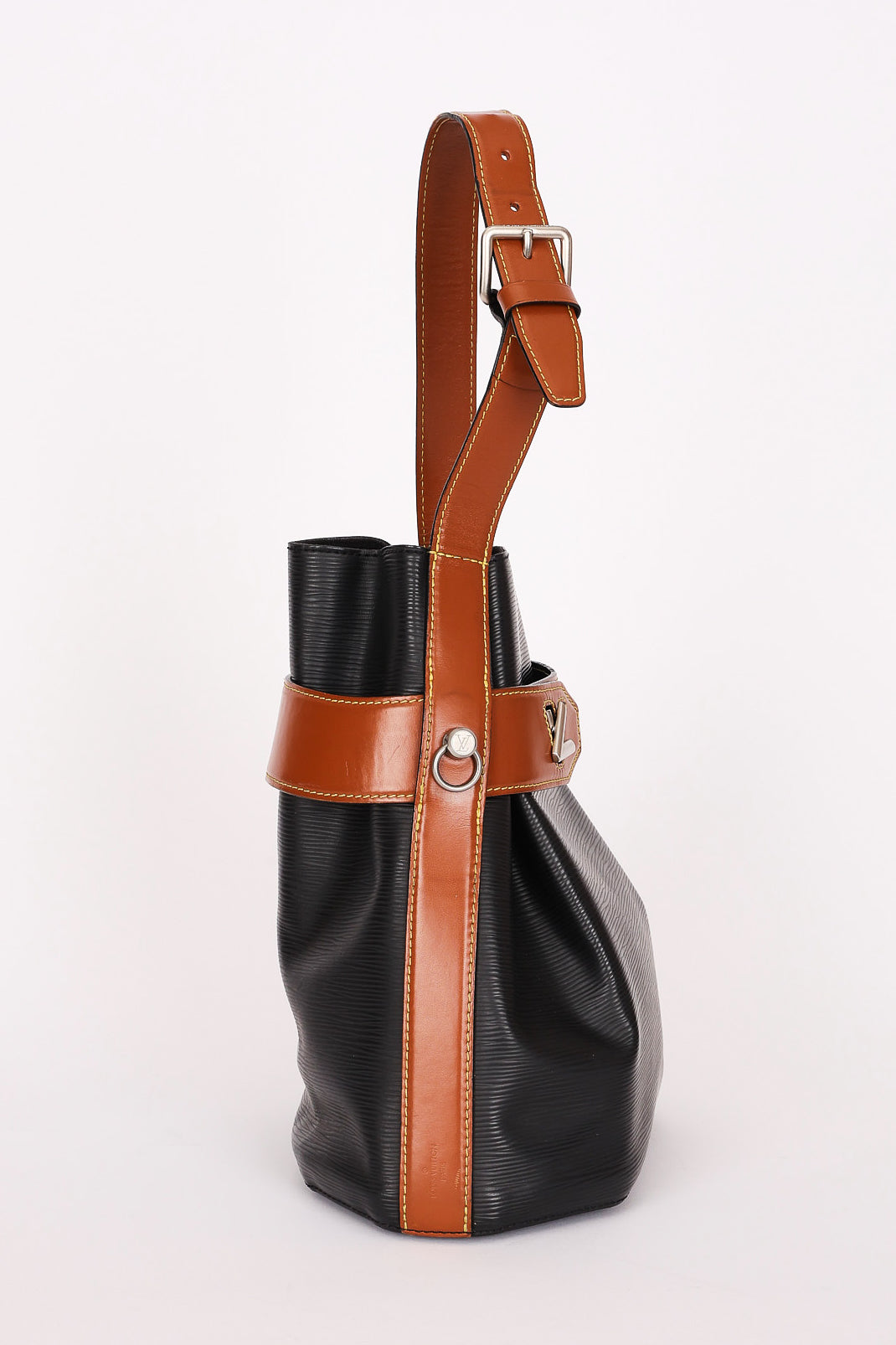 Louis Vuitton Epi Twist Bucket Bag 2018