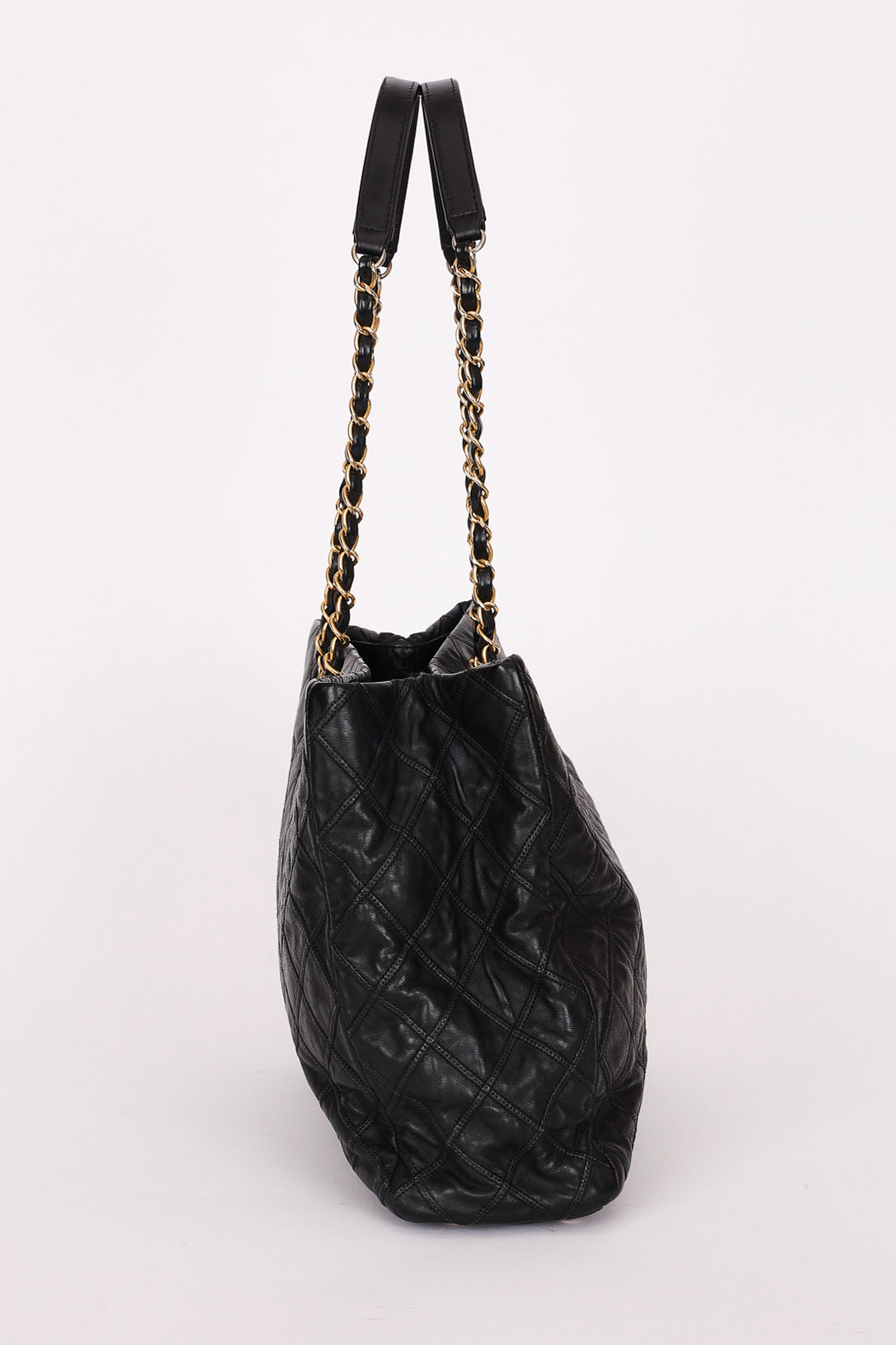Chanel Tote Black Calfskin AGHW