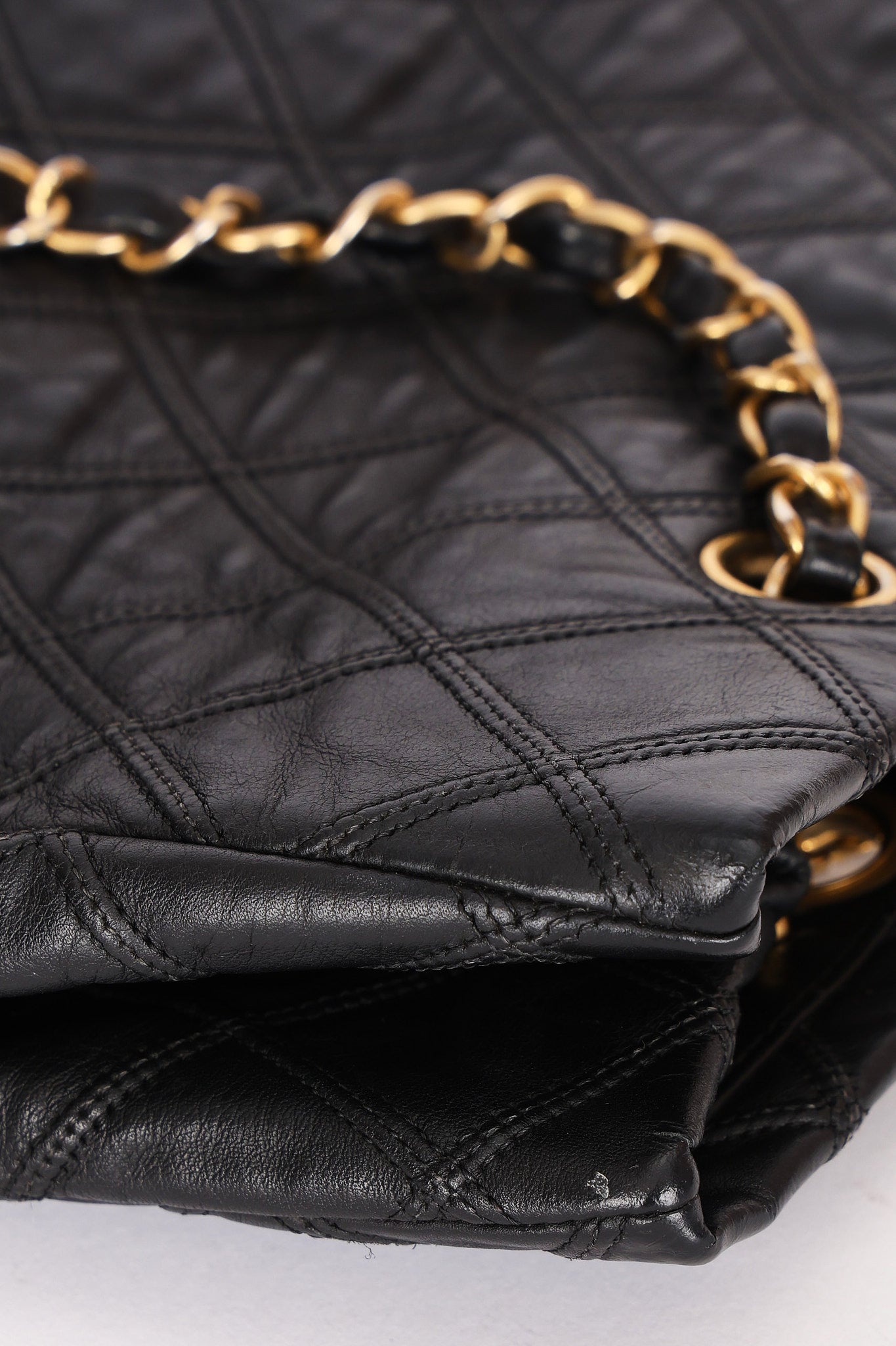 Chanel Tote Black Calfskin AGHW