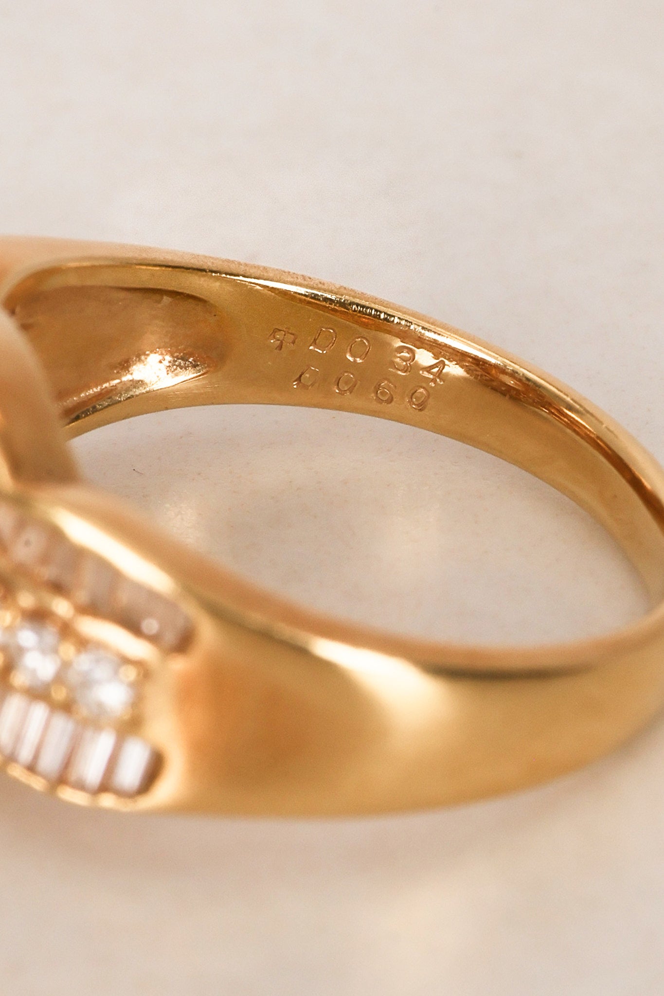 18K Diamond Gold Ring