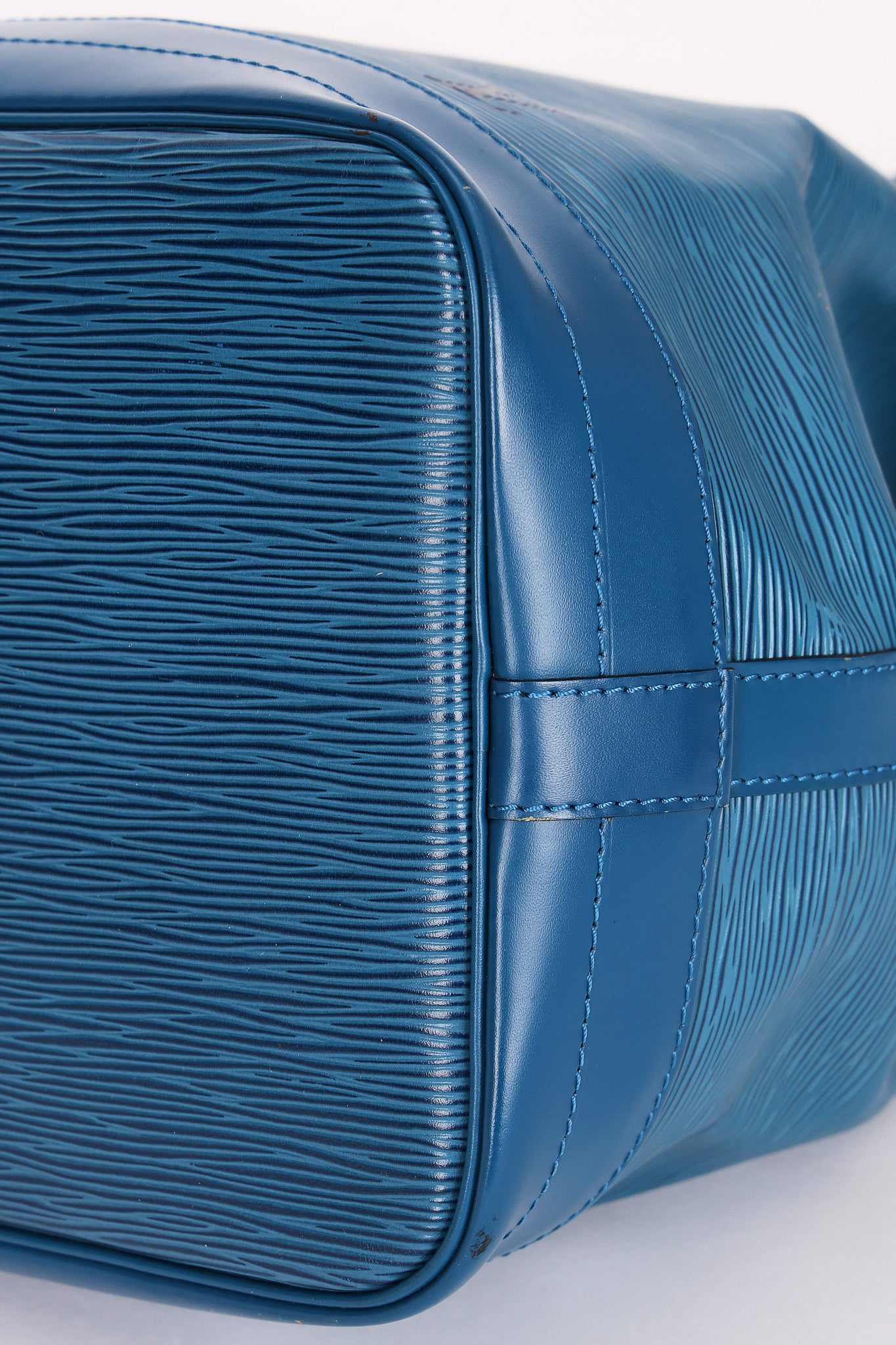 Louis Vuitton Epi Noe MM Blue