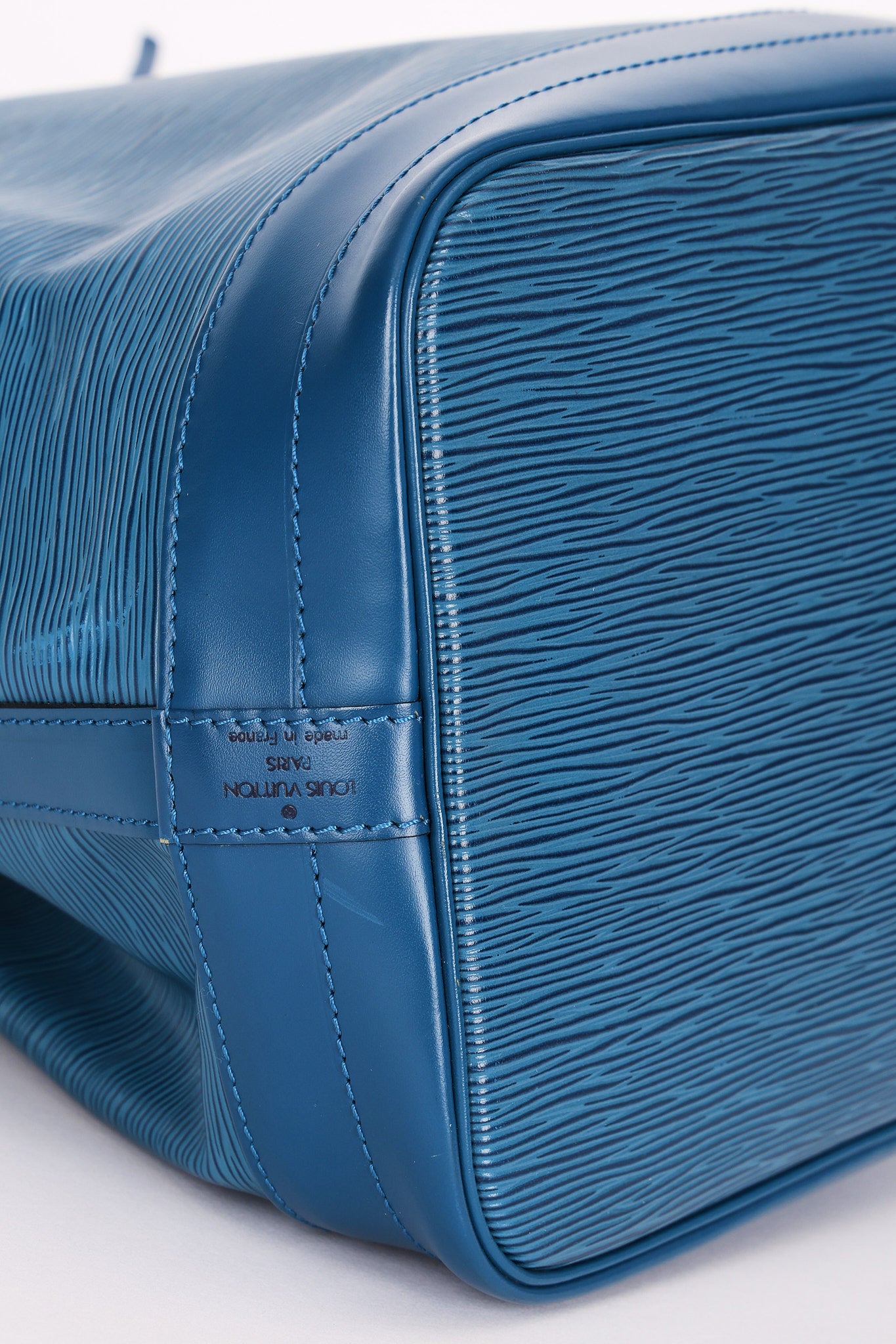 Louis Vuitton Epi Noe MM Blue