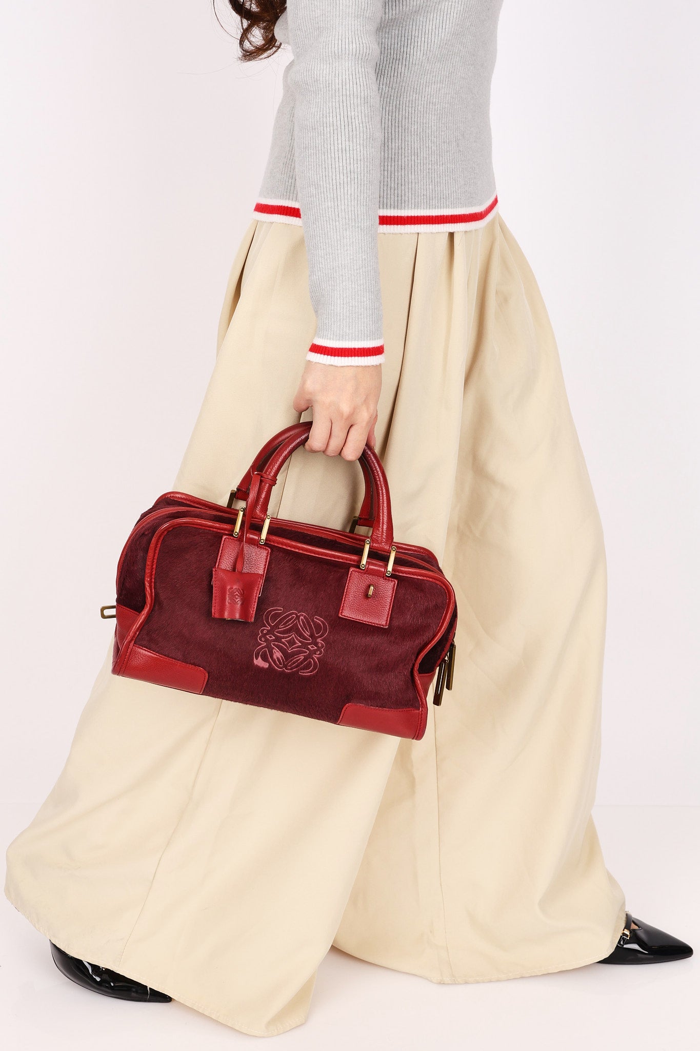 Loewe Amazona 28 Red Ponyhair