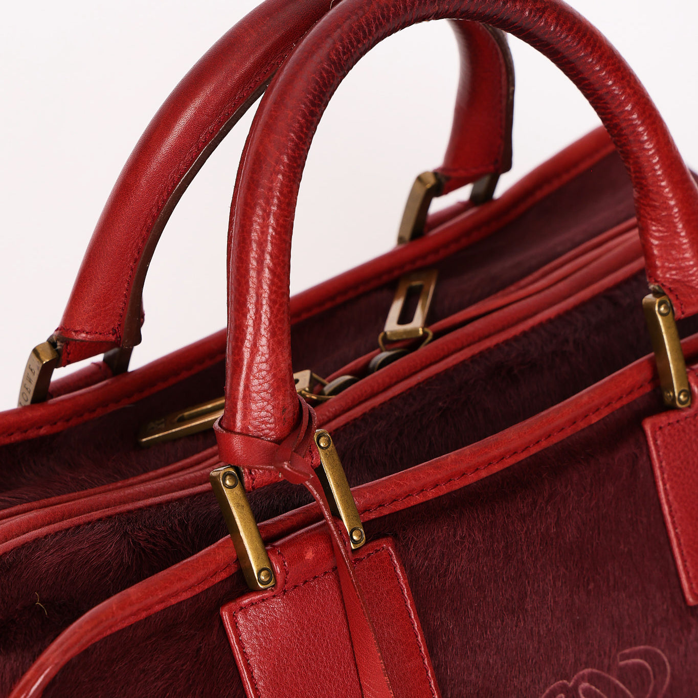 Loewe Amazona 28 Red Ponyhair