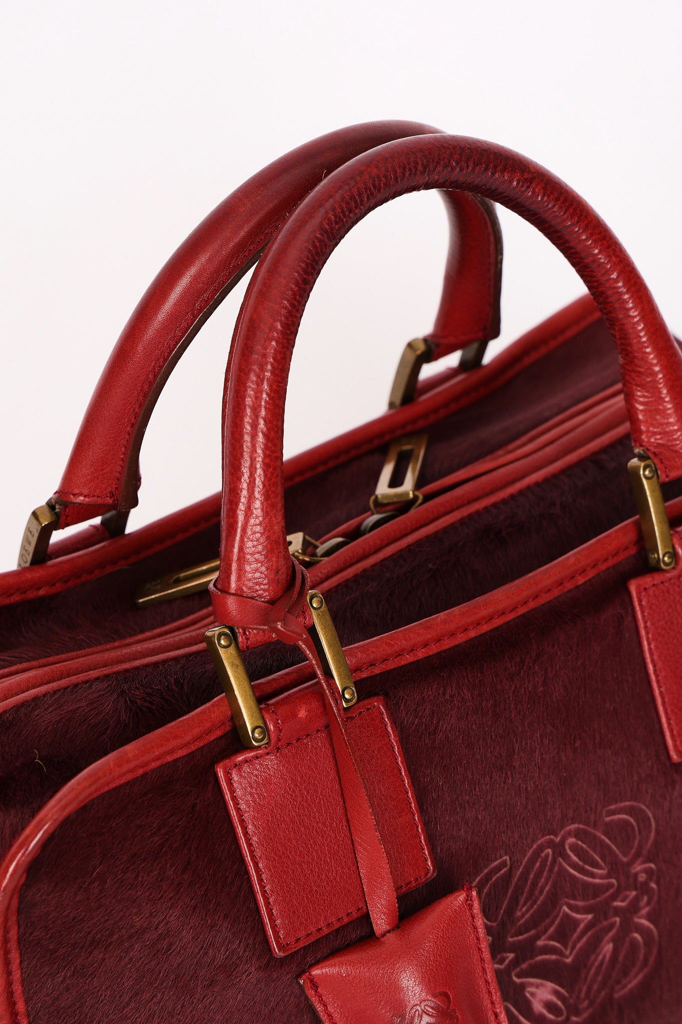 Loewe Amazona 28 Red Ponyhair