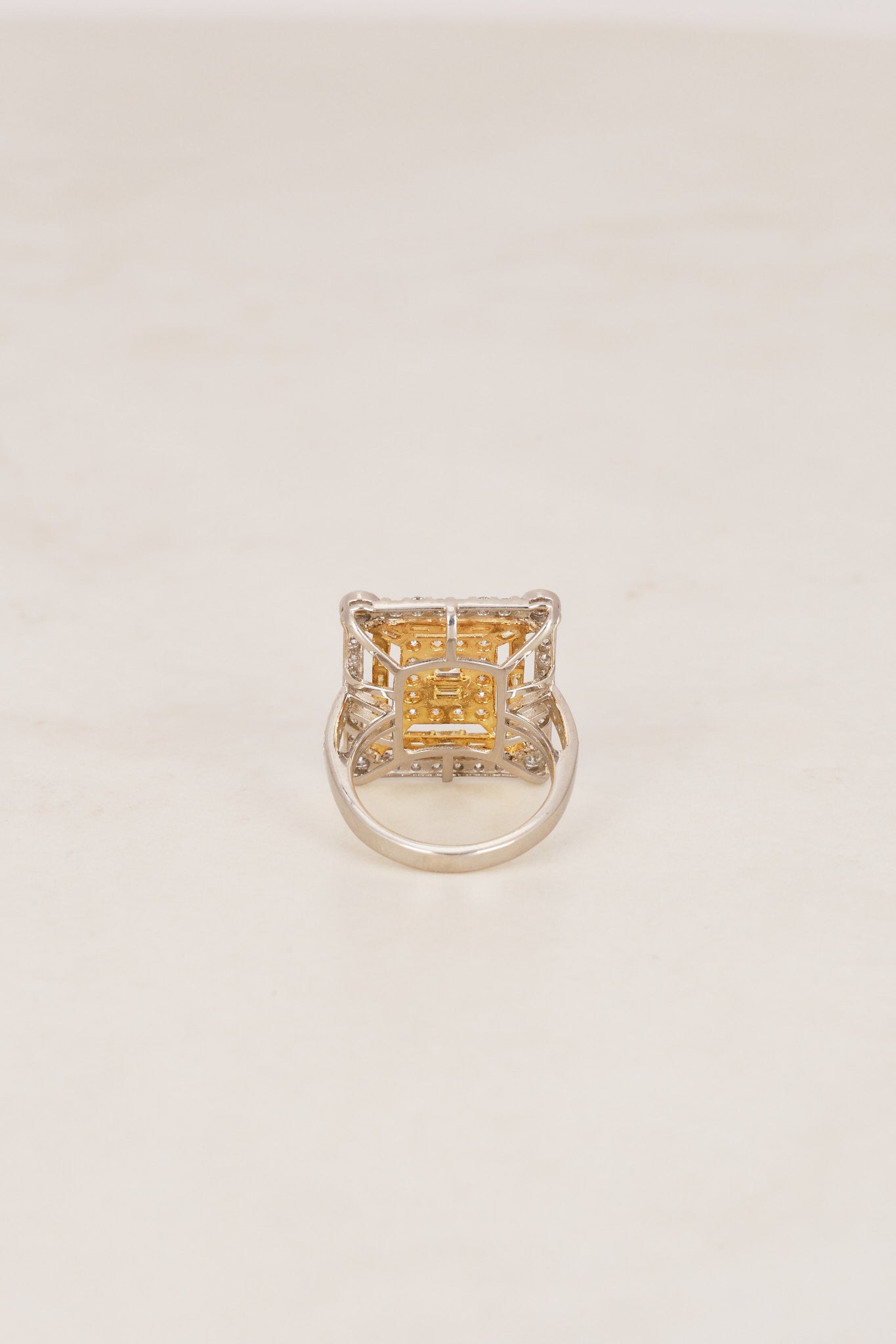 18K Gold & Diamond Ring