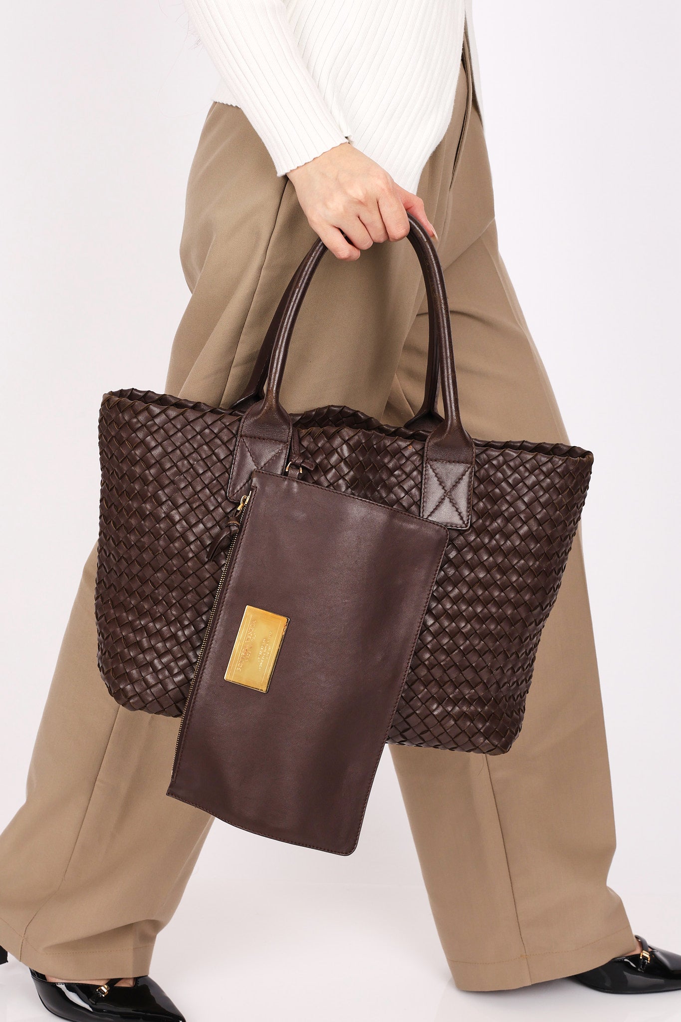 Bottega Veneta Medium Intrecciato Cabas Tote Brown