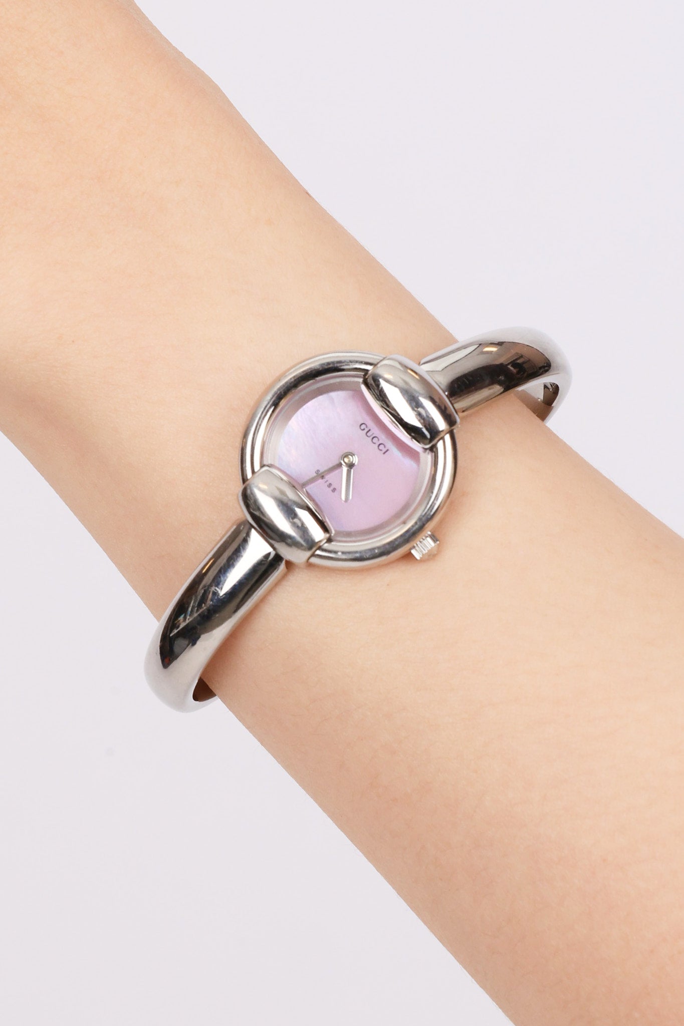 Gucci Pearl Face Circle Stainless Steel Watch