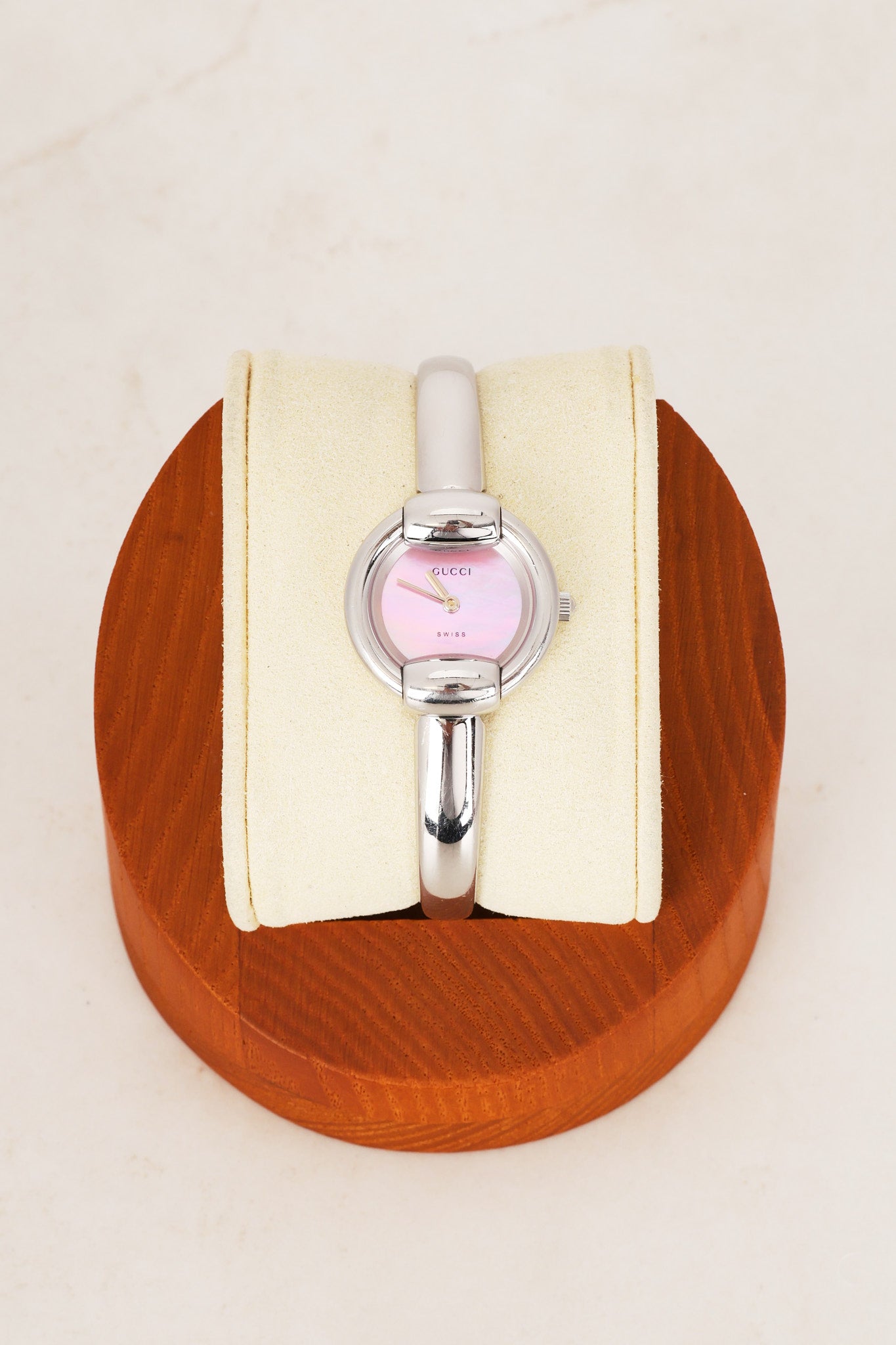 Gucci Pearl Face Circle Stainless Steel Watch