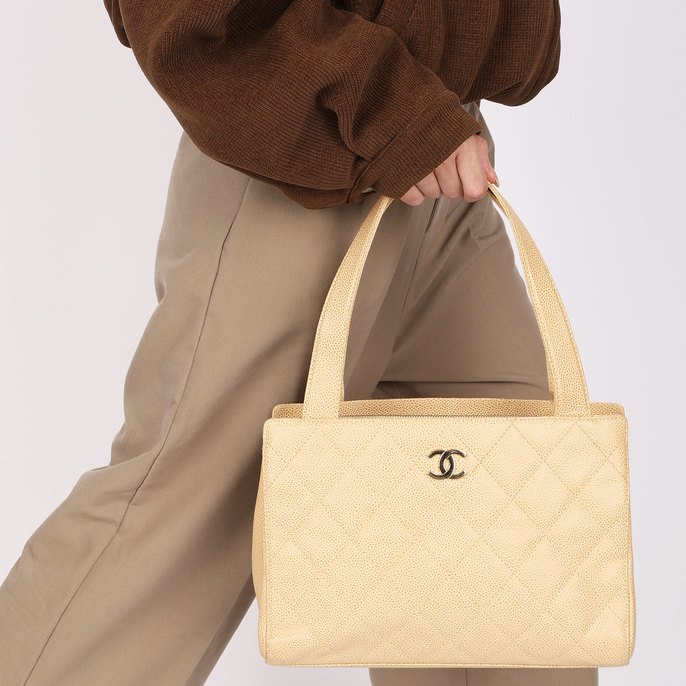 Chanel Shoulder Bag Ivory Caviar 2003 CGHW