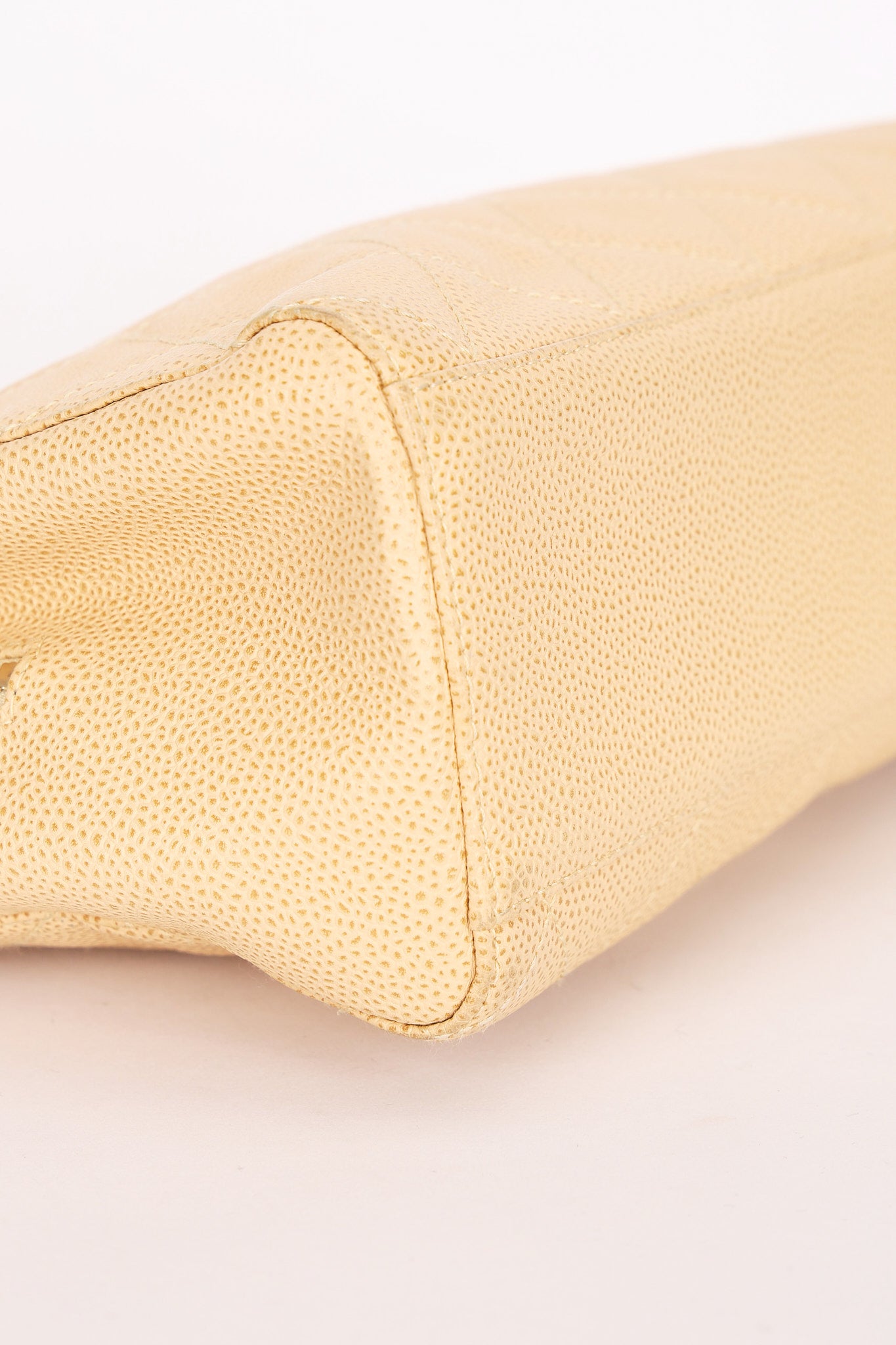 Chanel Shoulder Bag Ivory Caviar 2003 CGHW