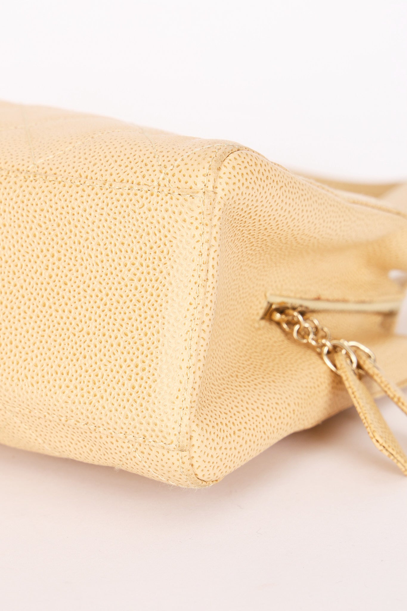 Chanel Shoulder Bag Ivory Caviar 2003 CGHW