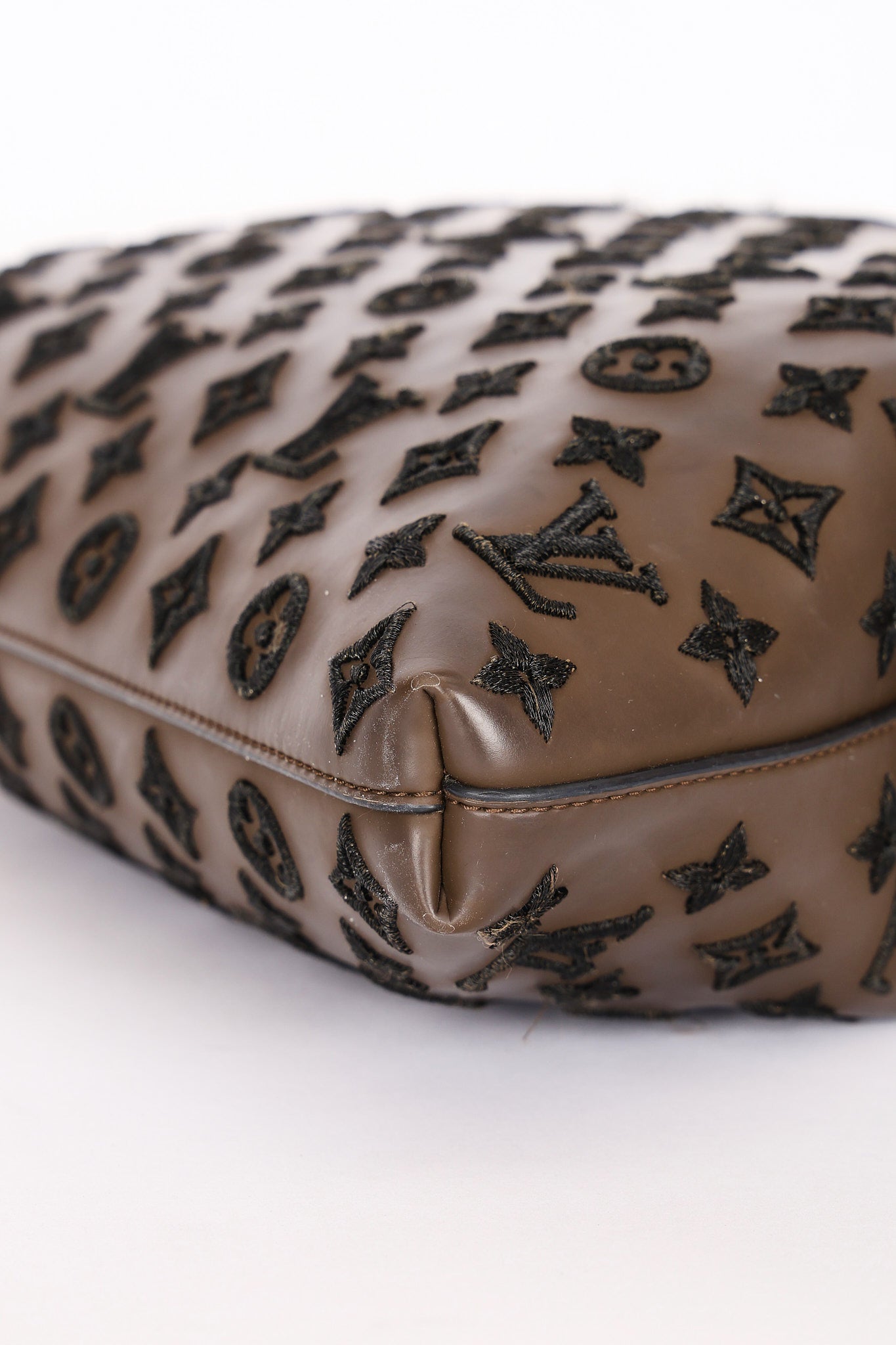 Limited Edition Louis Vuitton Monogram Addiction Lockit Vertical MM