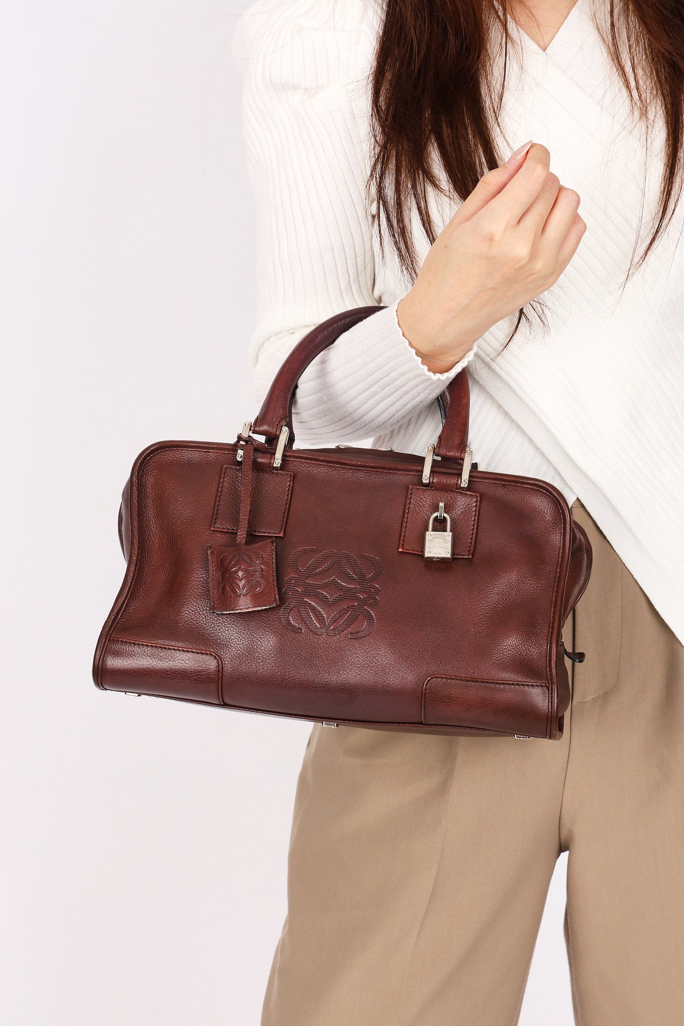 Loewe Amazona 28 Brown