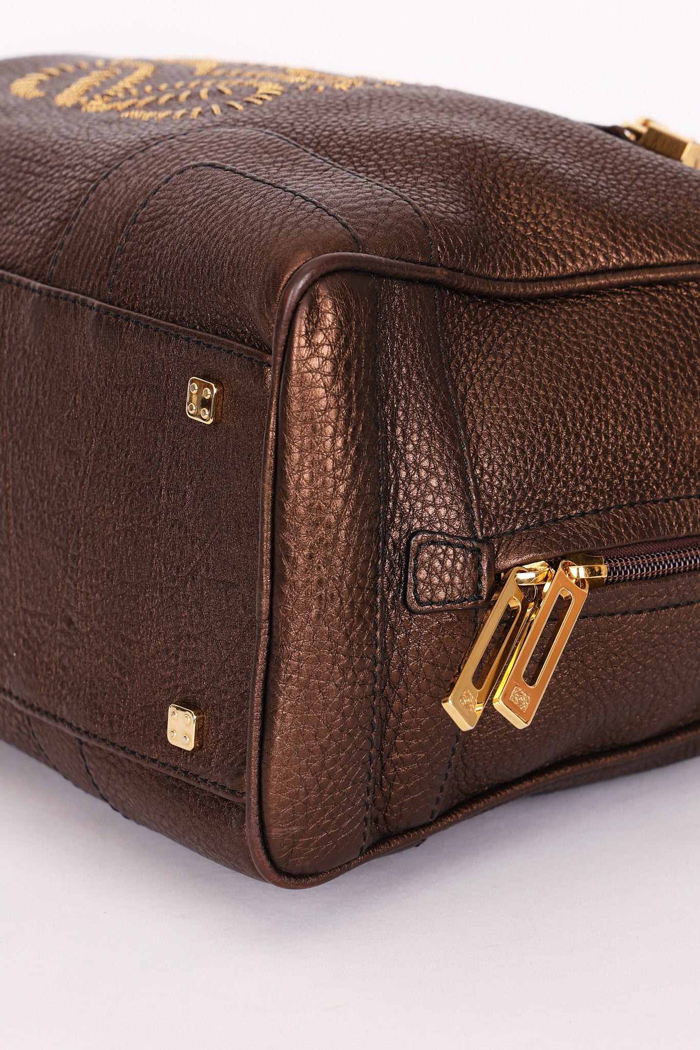 Loewe Chain Anagram Amazona 36