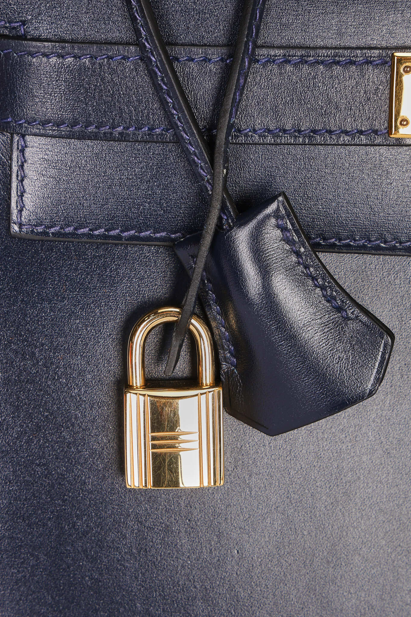 Hermès Kelly 28 Bleu Marine Box Sellier 1994 GHW