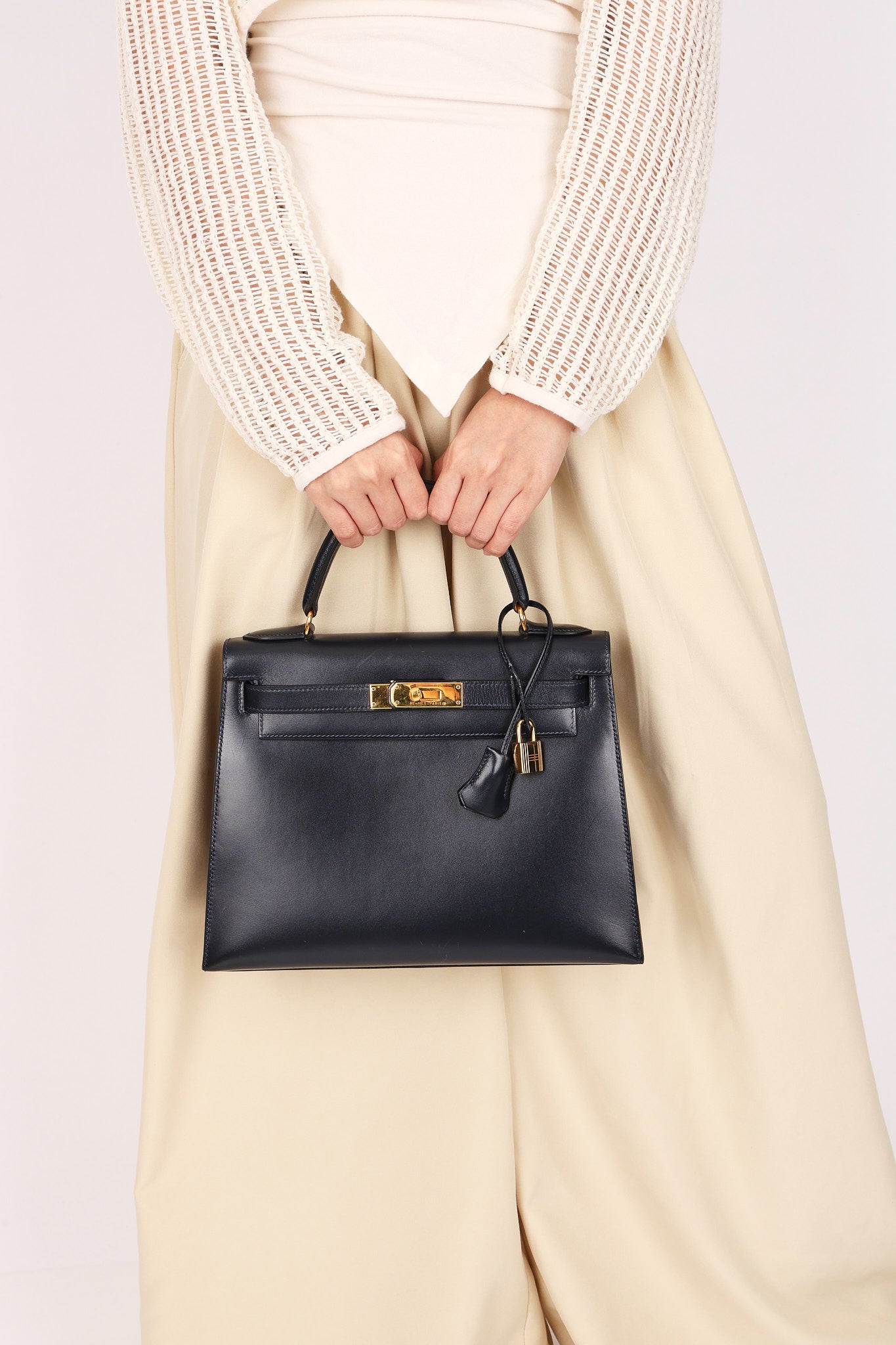 Hermès Kelly 28 Bleu Marine Box Sellier 1994 GHW