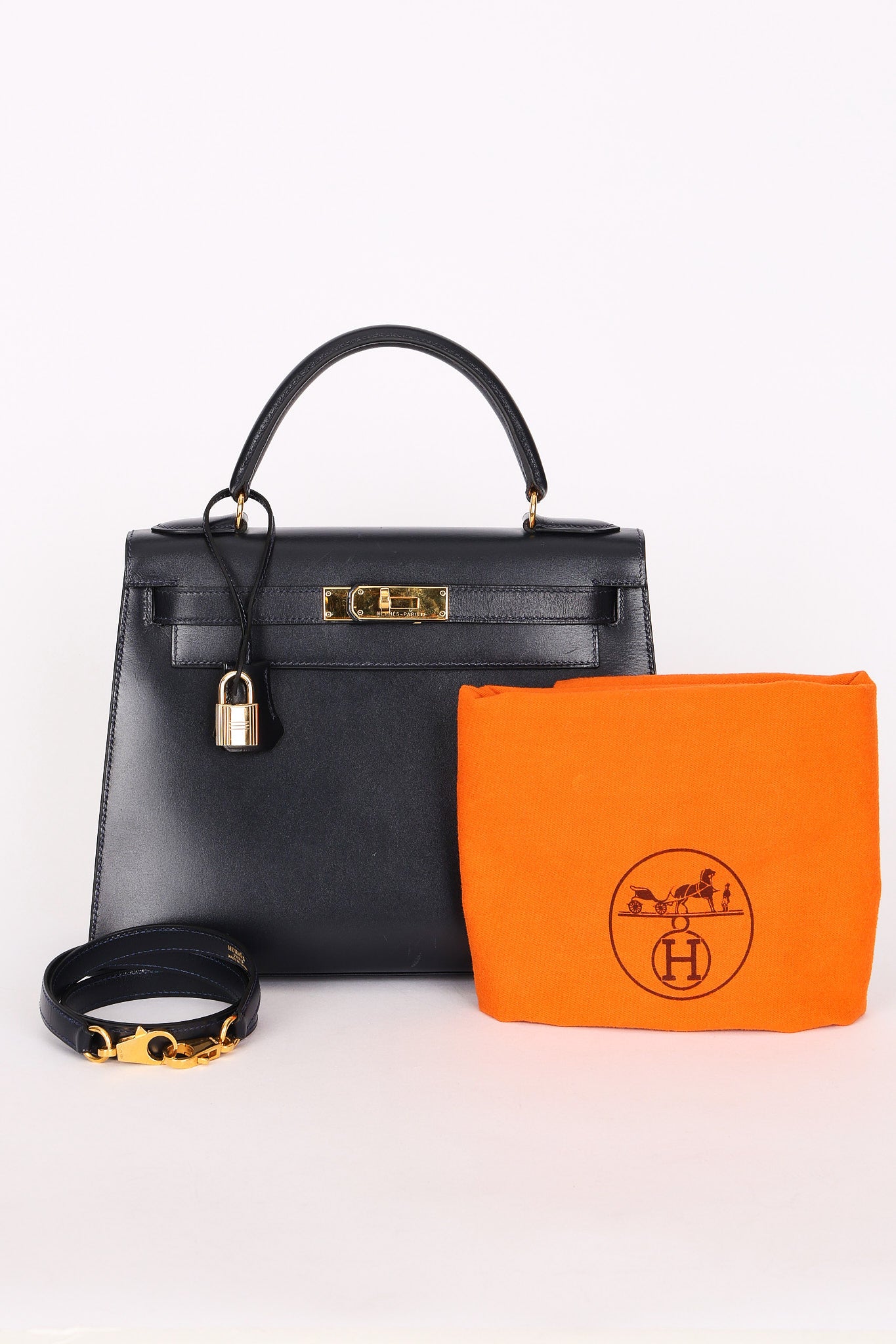 Hermès Kelly 28 Bleu Marine Box Sellier 1994 GHW