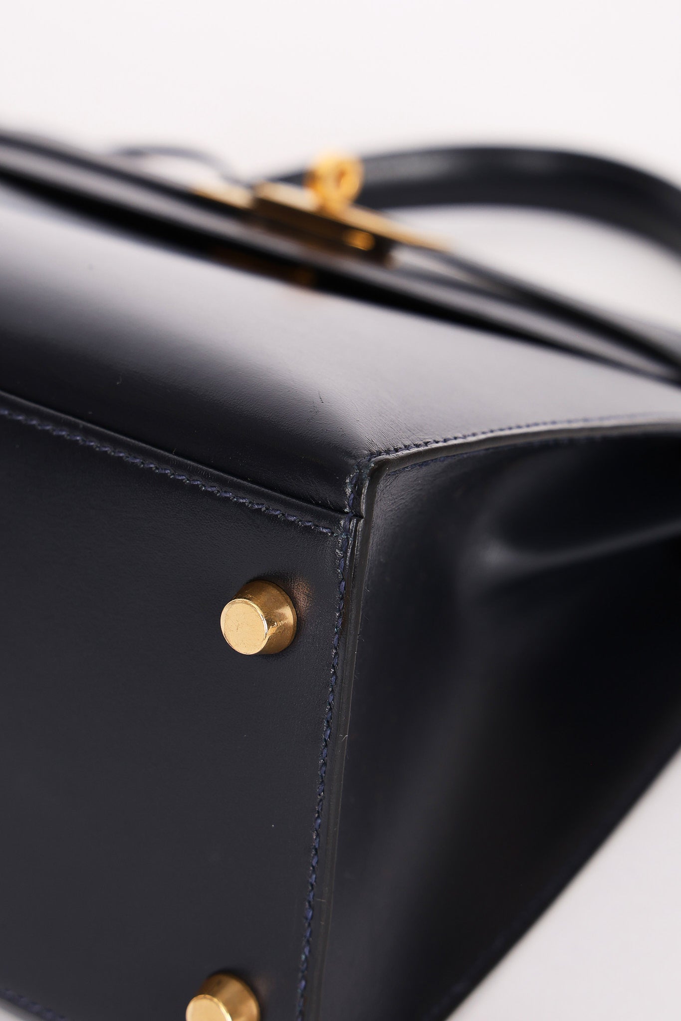 Hermès Kelly 28 Bleu Marine Box Sellier 1994 GHW