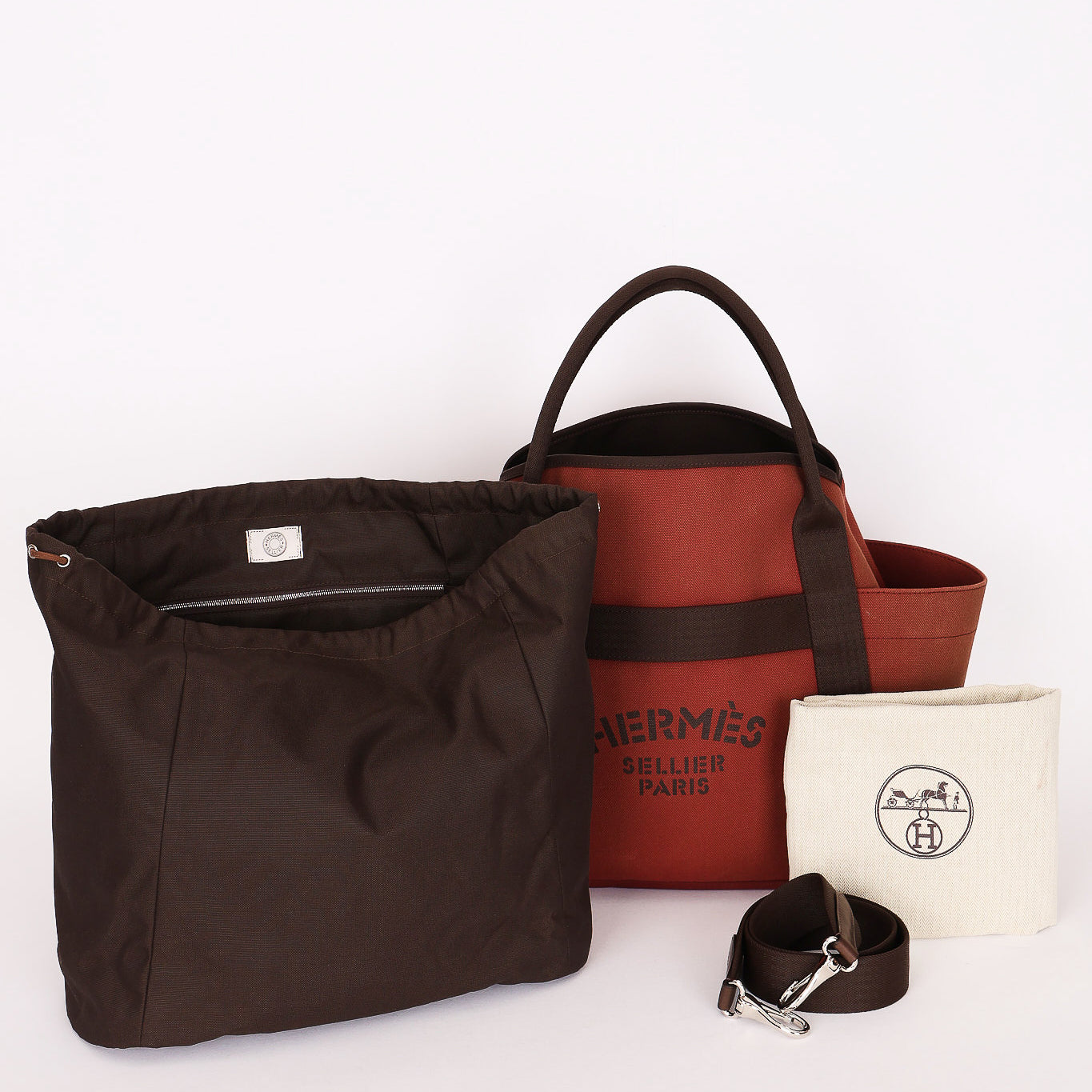 Hermès Sac De Pansage Groom Rouge H and Chocolat Toile 2023 PHW