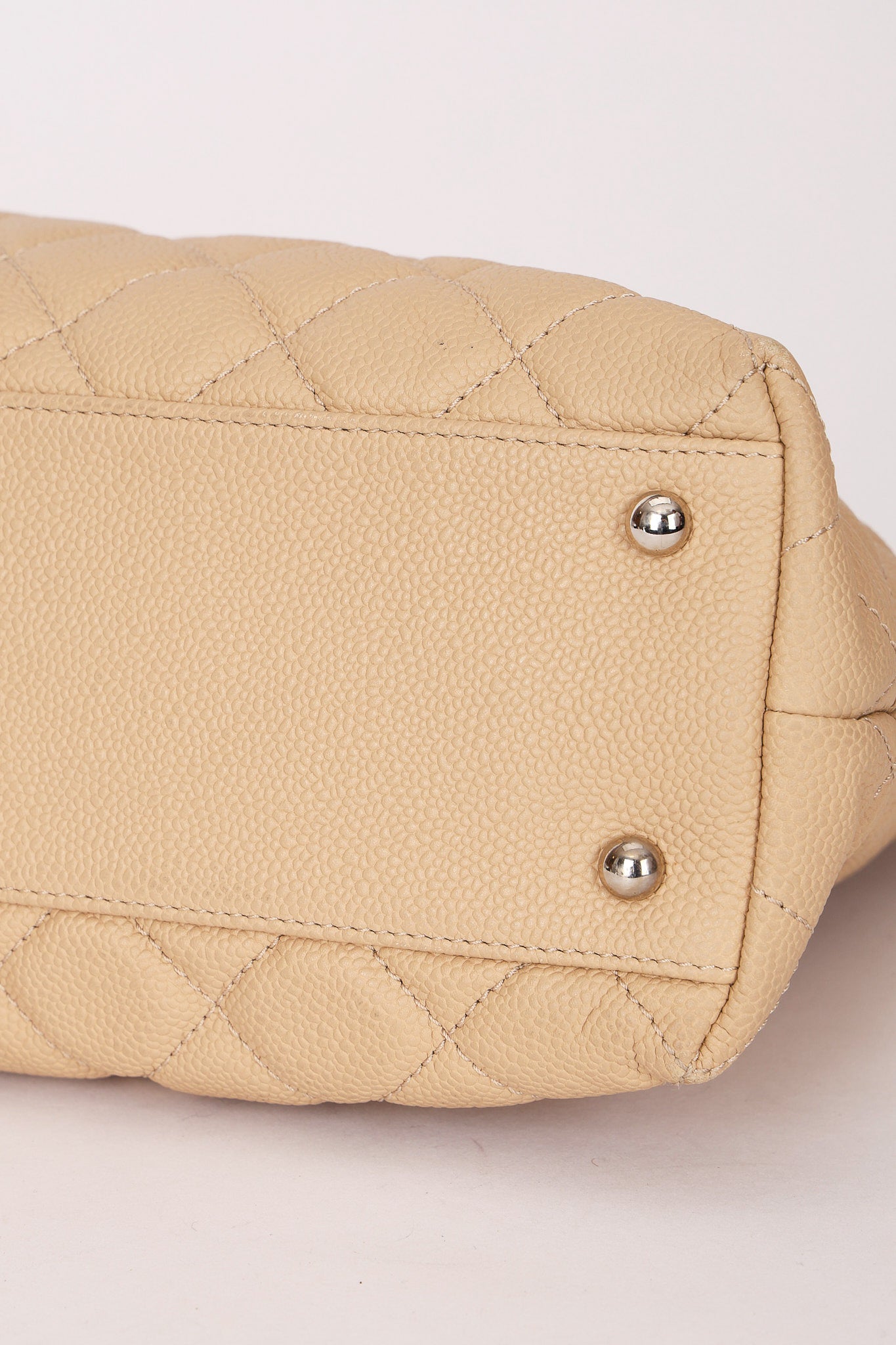 Chanel Easy Zip Tote Beige Caviar SHW