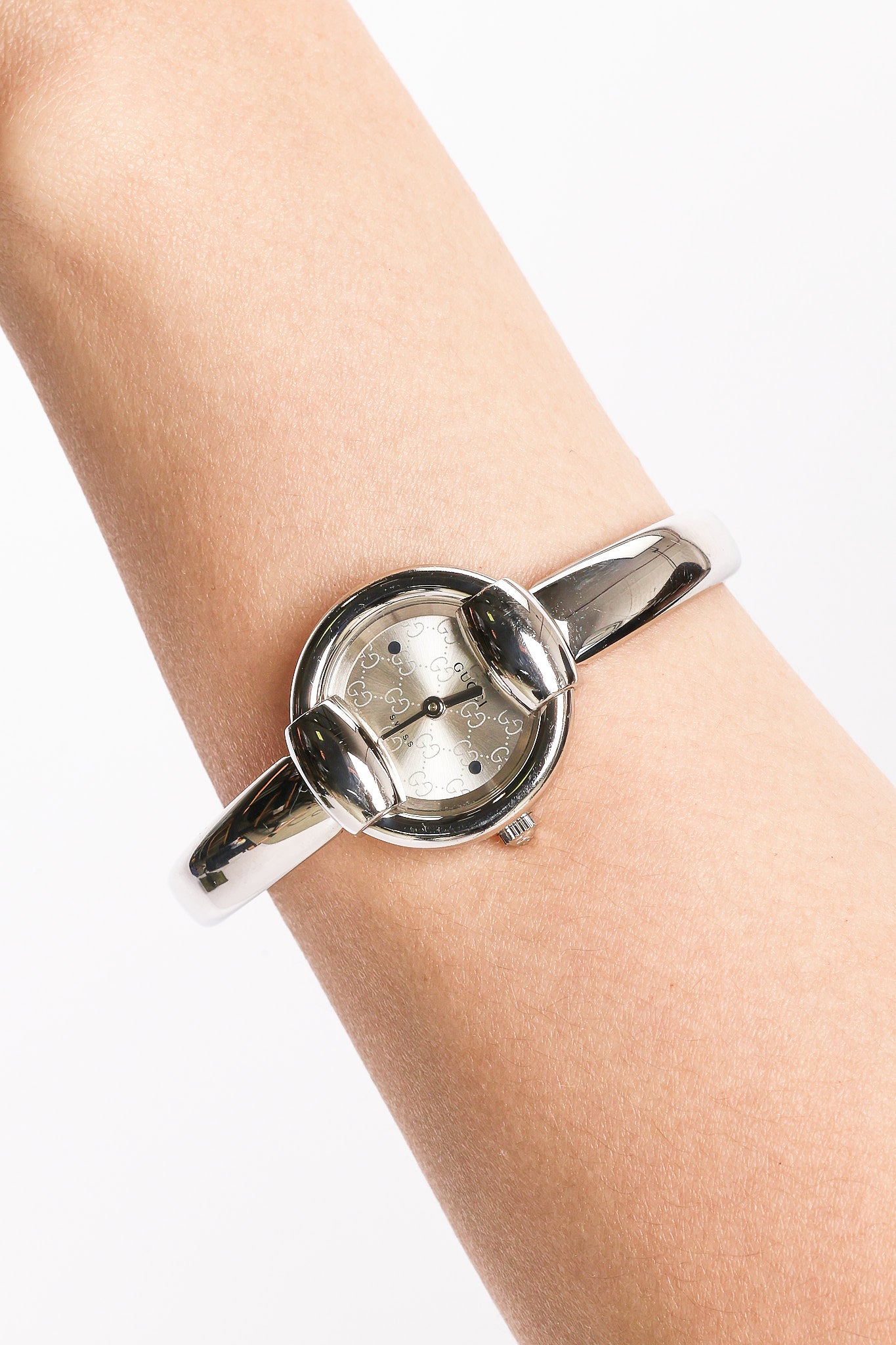 Gucci 1400L Monogram Bangle Watch 26mm