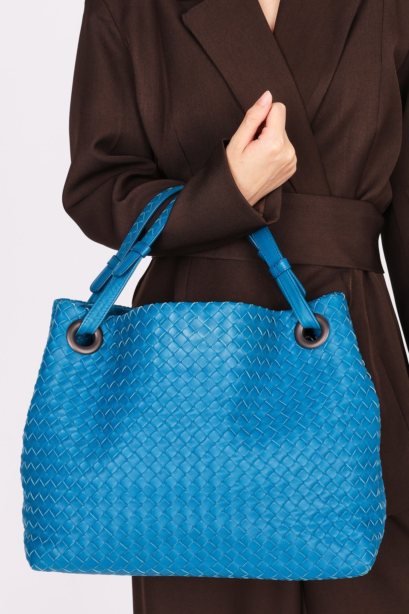 Bottega Veneta Medium Intrecciato Garda Tote Blue
