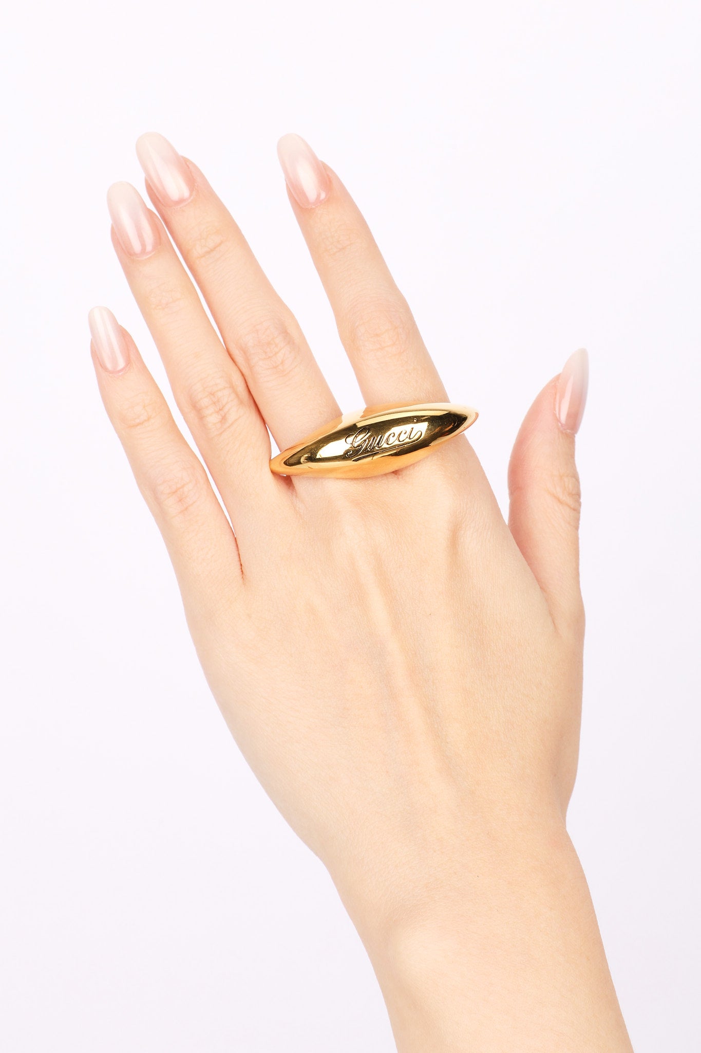 Gucci Duo Signet Script Statement Ring, Sizes 7 and 8